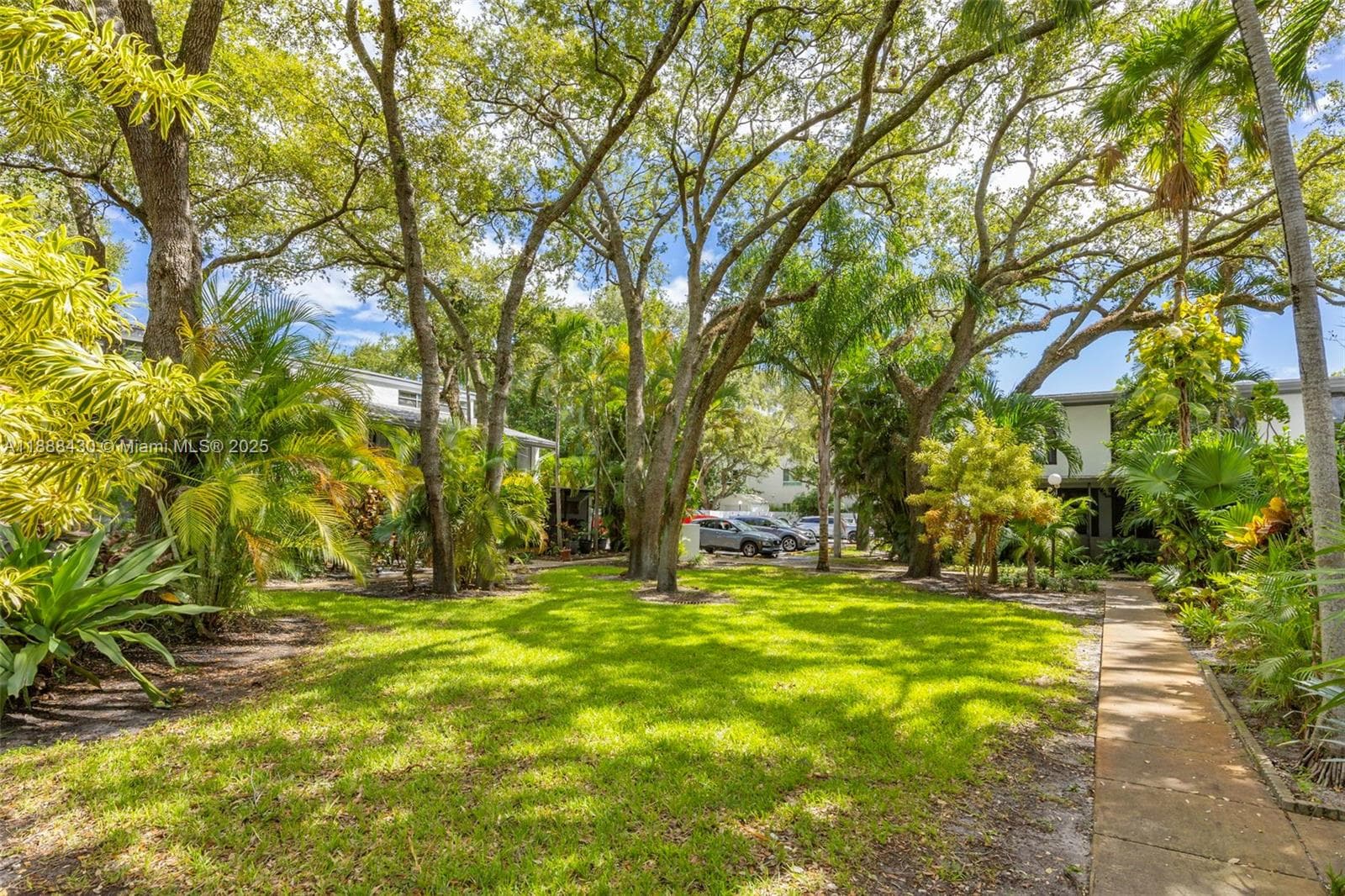 19440 NE 26th Ave # 53B, Miami FL 33180 — 26