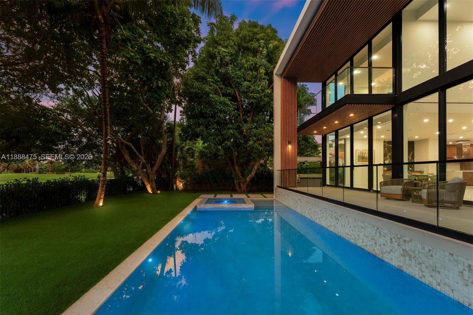 3114 Prairie Ave, Miami Beach FL 33140 — 52