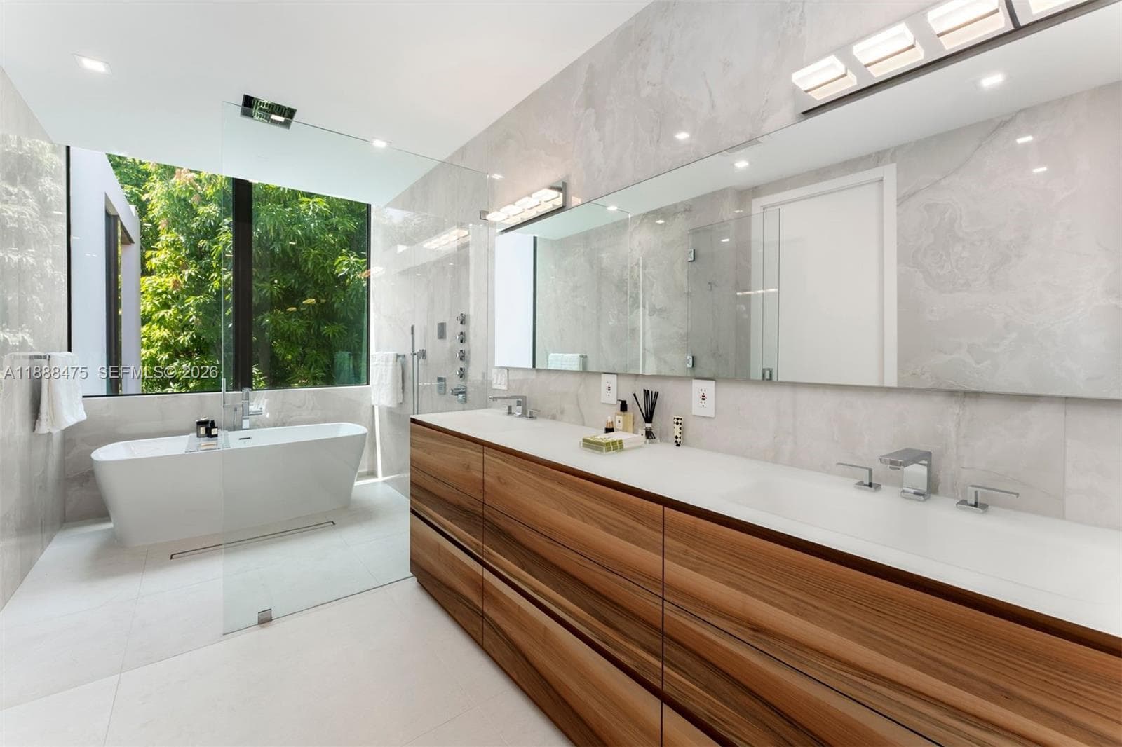 3114 Prairie Ave, Miami Beach FL 33140 — 24