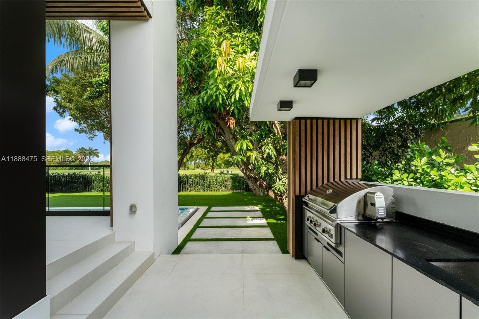 3114 Prairie Ave, Miami Beach FL 33140 — 44