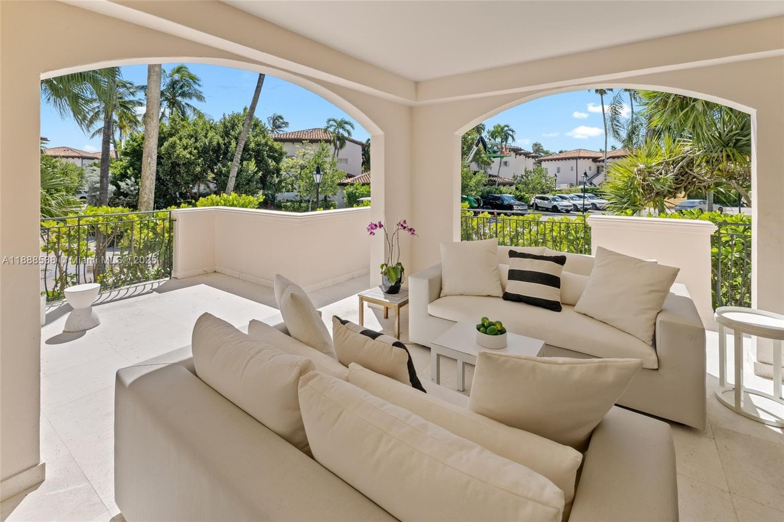 19216 Fisher Island Dr # 19216, Miami Beach FL 33109 — 35