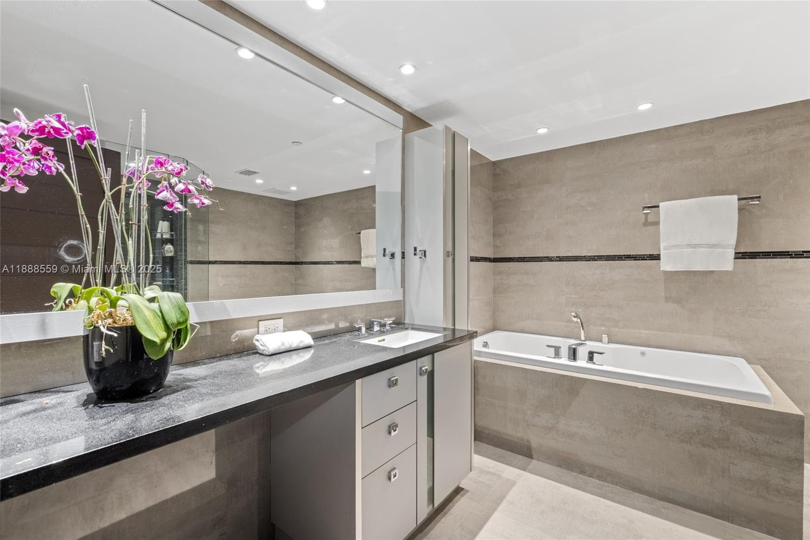 19216 Fisher Island Dr # 19216, Miami Beach FL 33109 — 25