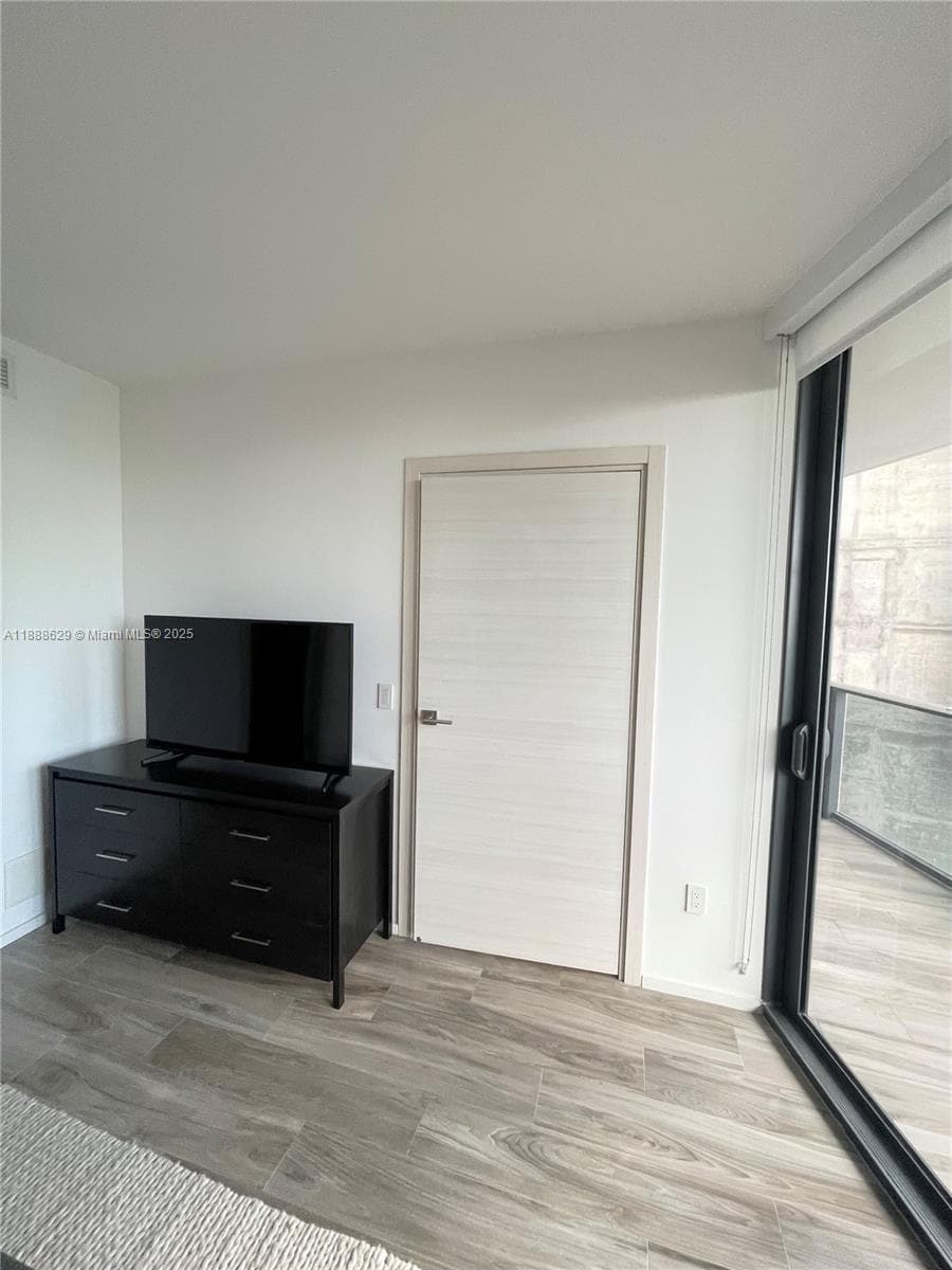 801 S Miami Ave # 3304, Miami FL 33130 — 12