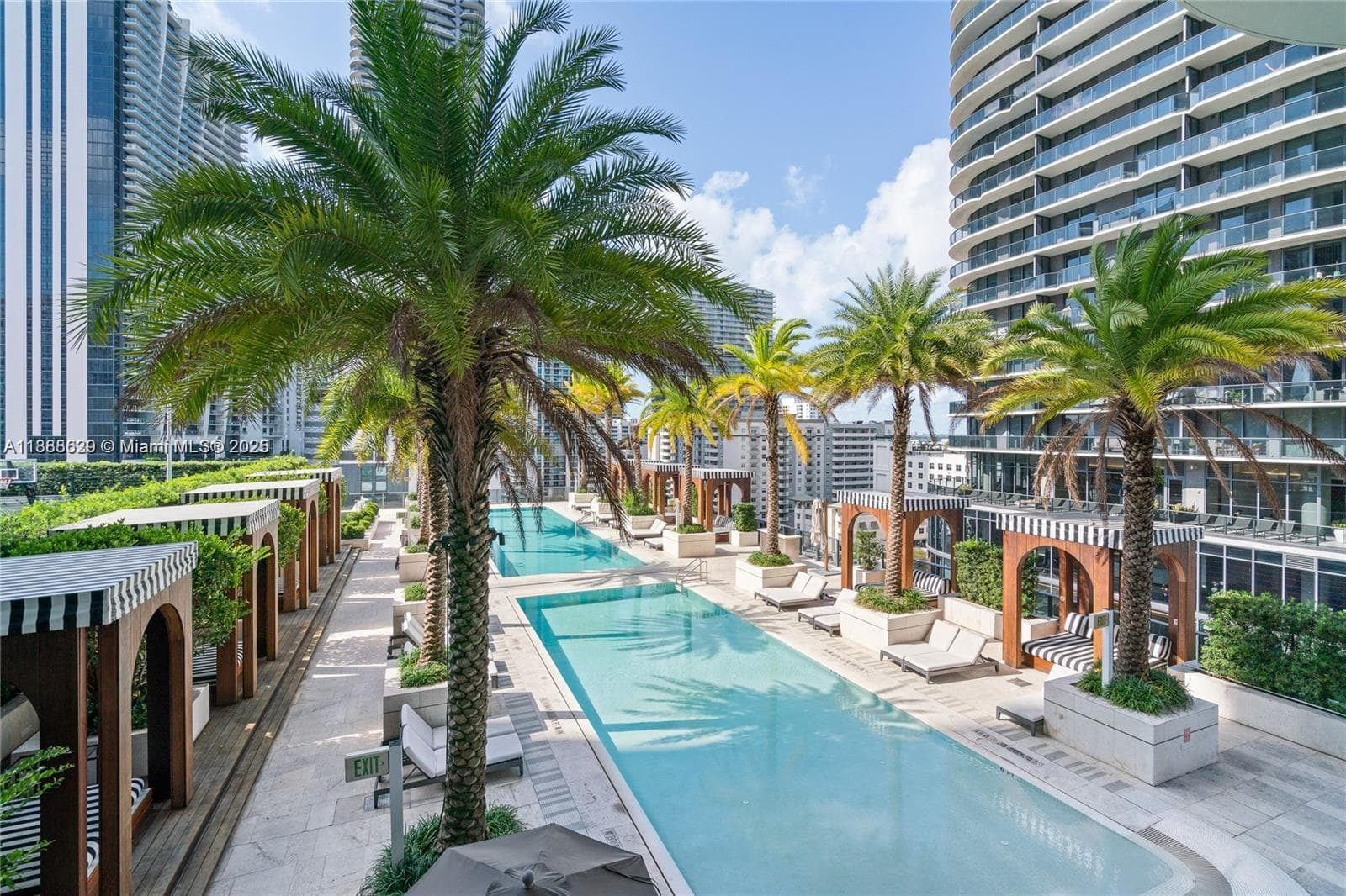 801 S Miami Ave # 3304, Miami FL 33130 — 35