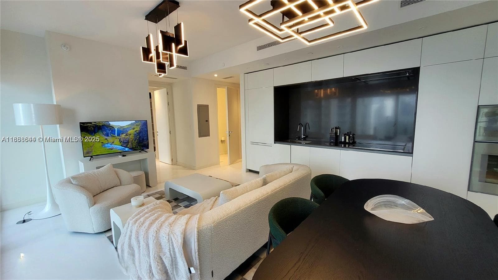 300 Biscayne blvd way # 2908, Miami FL 33131 — 6
