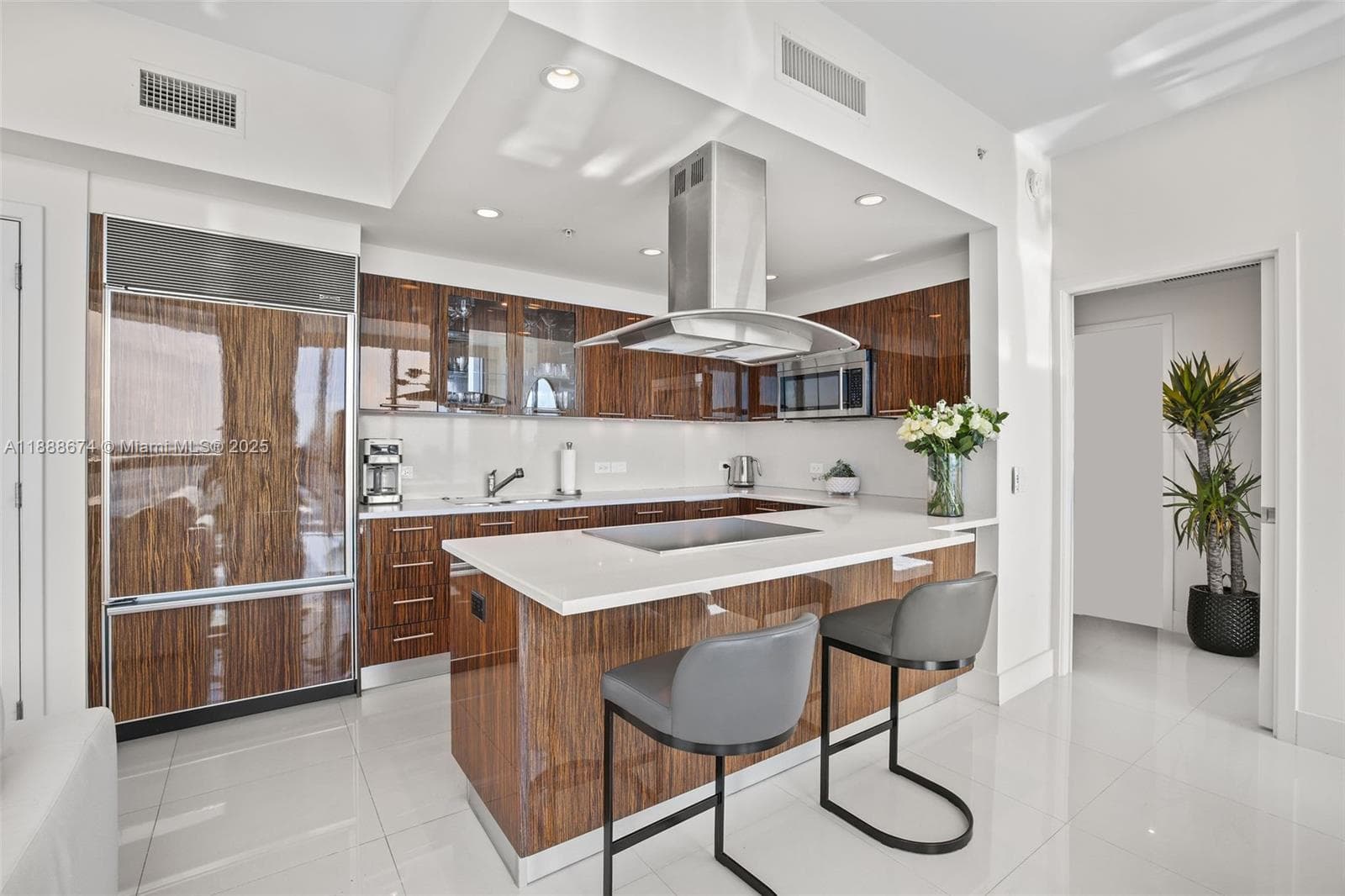 6899 Collins Ave # 1610, Miami Beach FL 33141 — 14