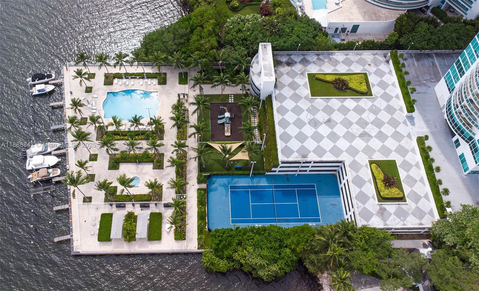 2101 BRICKELL AVENUE # 905, Miami FL 33129 — 23