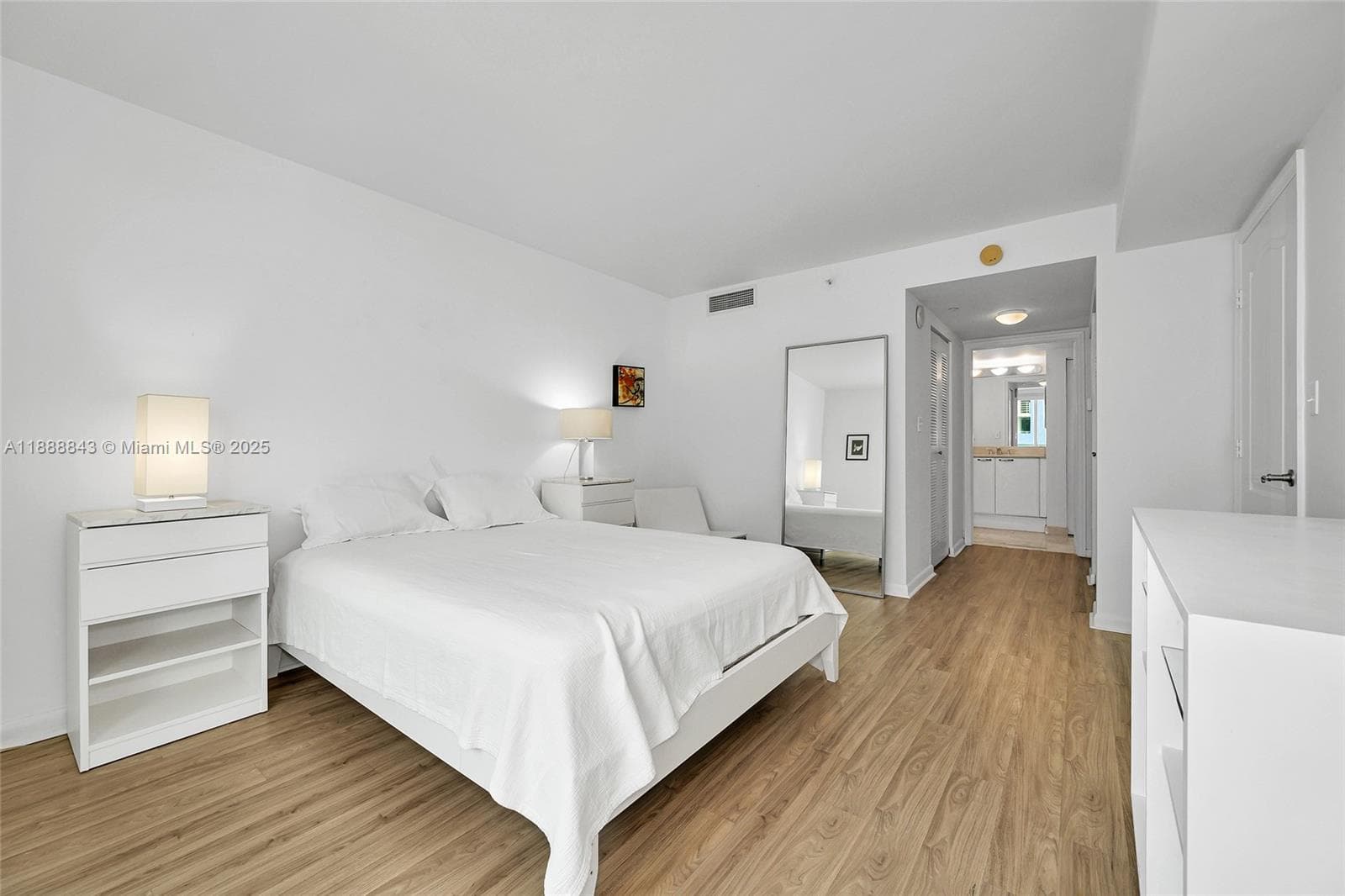 2101 BRICKELL AVENUE # 905, Miami FL 33129 — 22