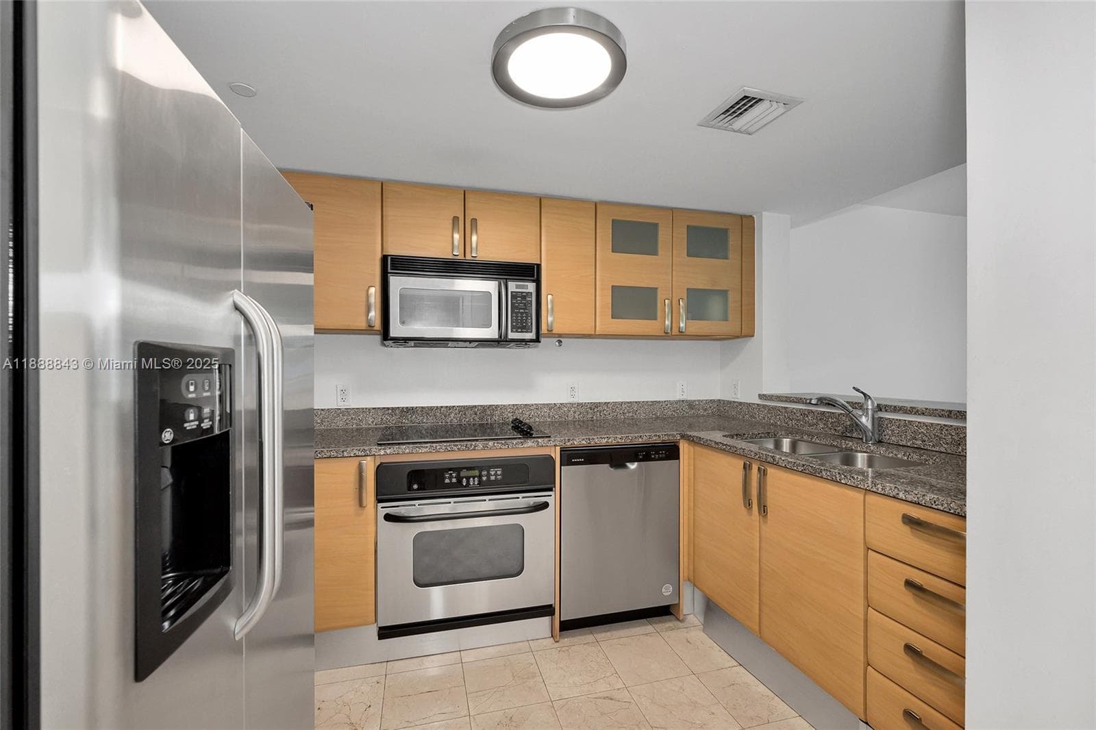 2101 BRICKELL AVENUE # 905, Miami FL 33129 — 3