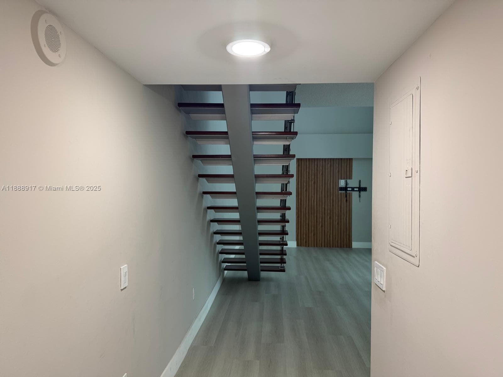 41 SE 5th St # 501, Miami FL 33131 — 12