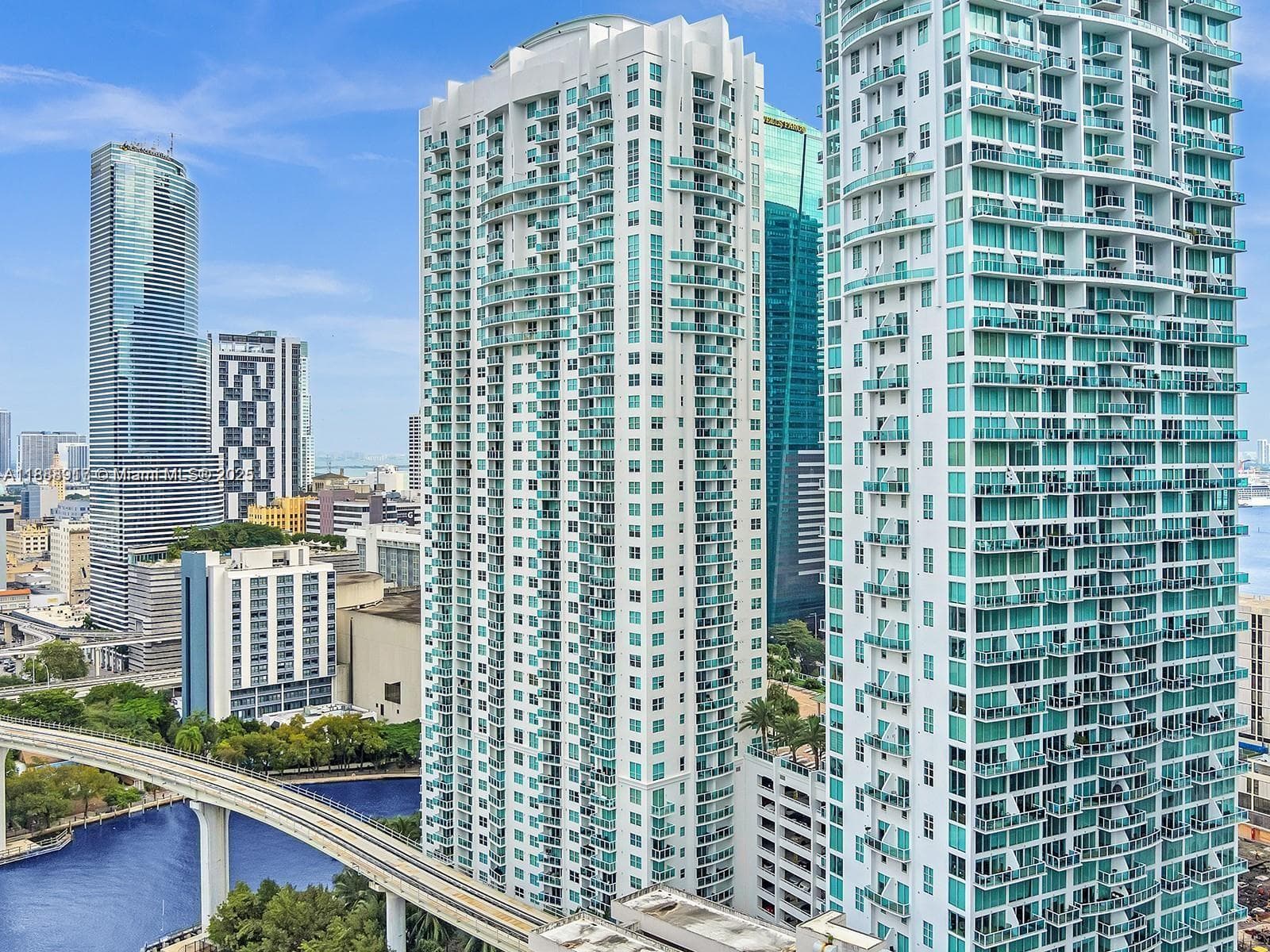 41 SE 5th St # 501, Miami FL 33131 — 1