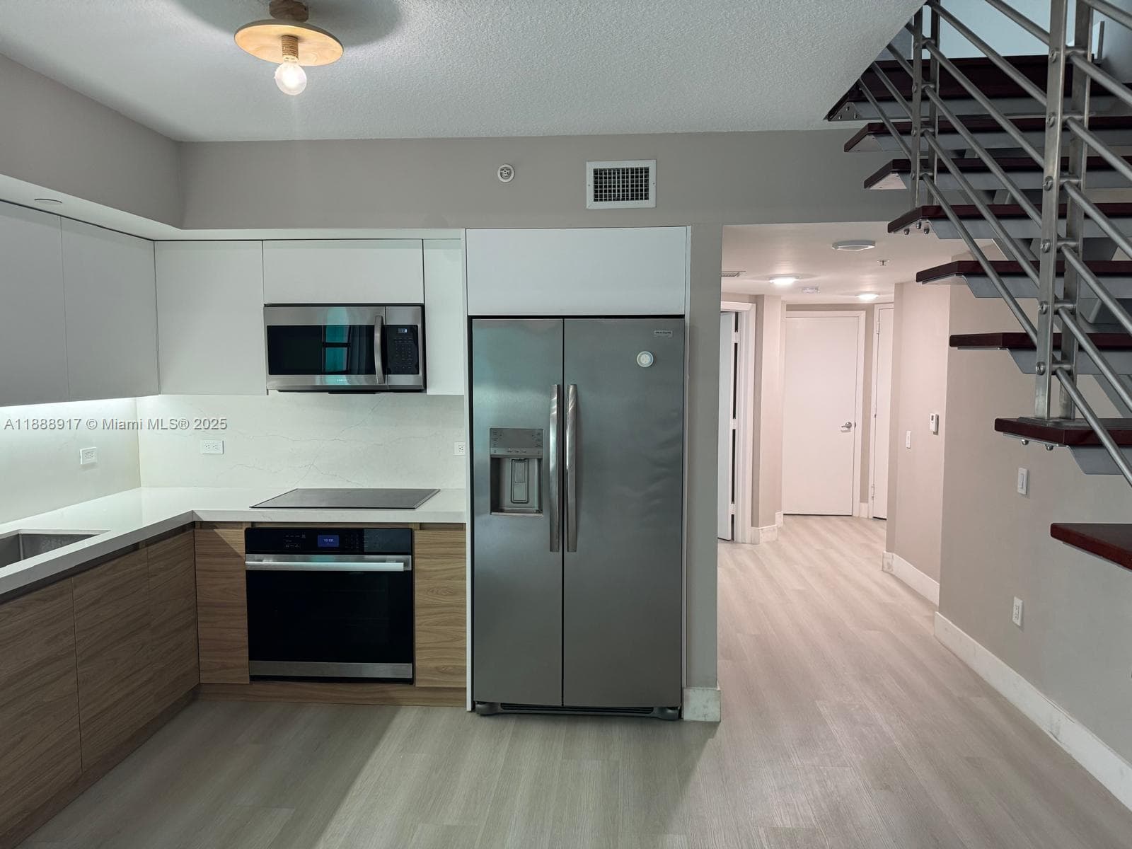 41 SE 5th St # 501, Miami FL 33131 — 28