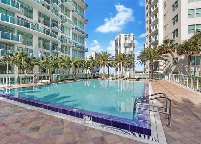 41 SE 5th St # 501, Miami FL 33131 — 5