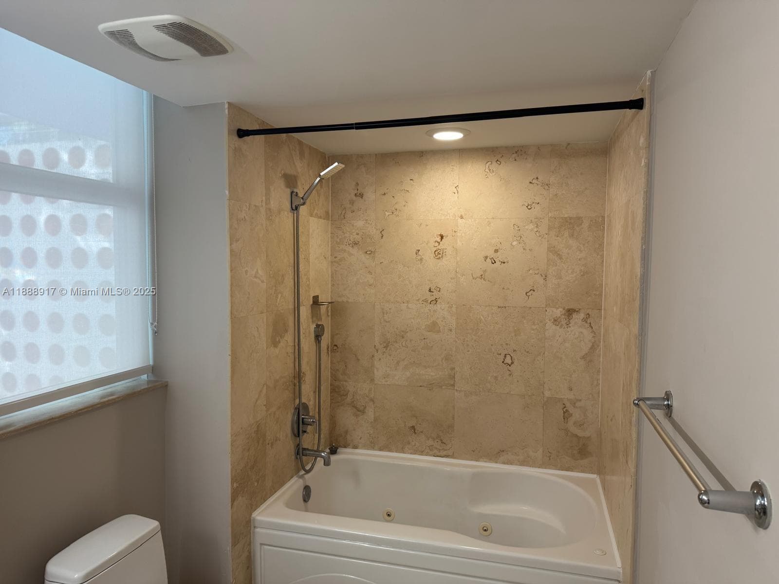 41 SE 5th St # 501, Miami FL 33131 — 20