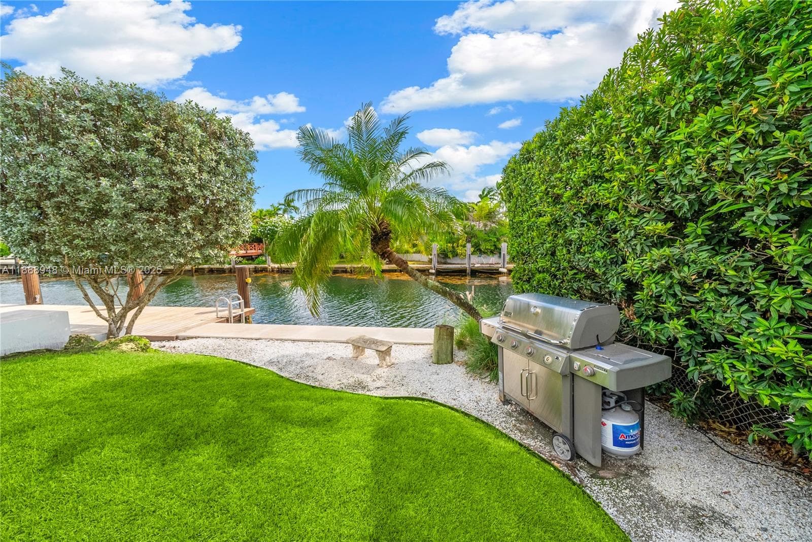 1370 NE 103rd St, Miami Shores FL 33138 — 23