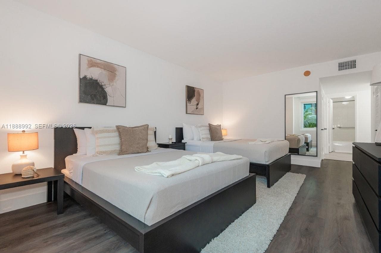 2301 Collins Ave # 333, Miami Beach FL 33139 — 23