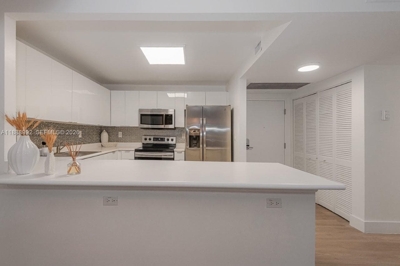 2301 Collins Ave # 333, Miami Beach FL 33139 — 13