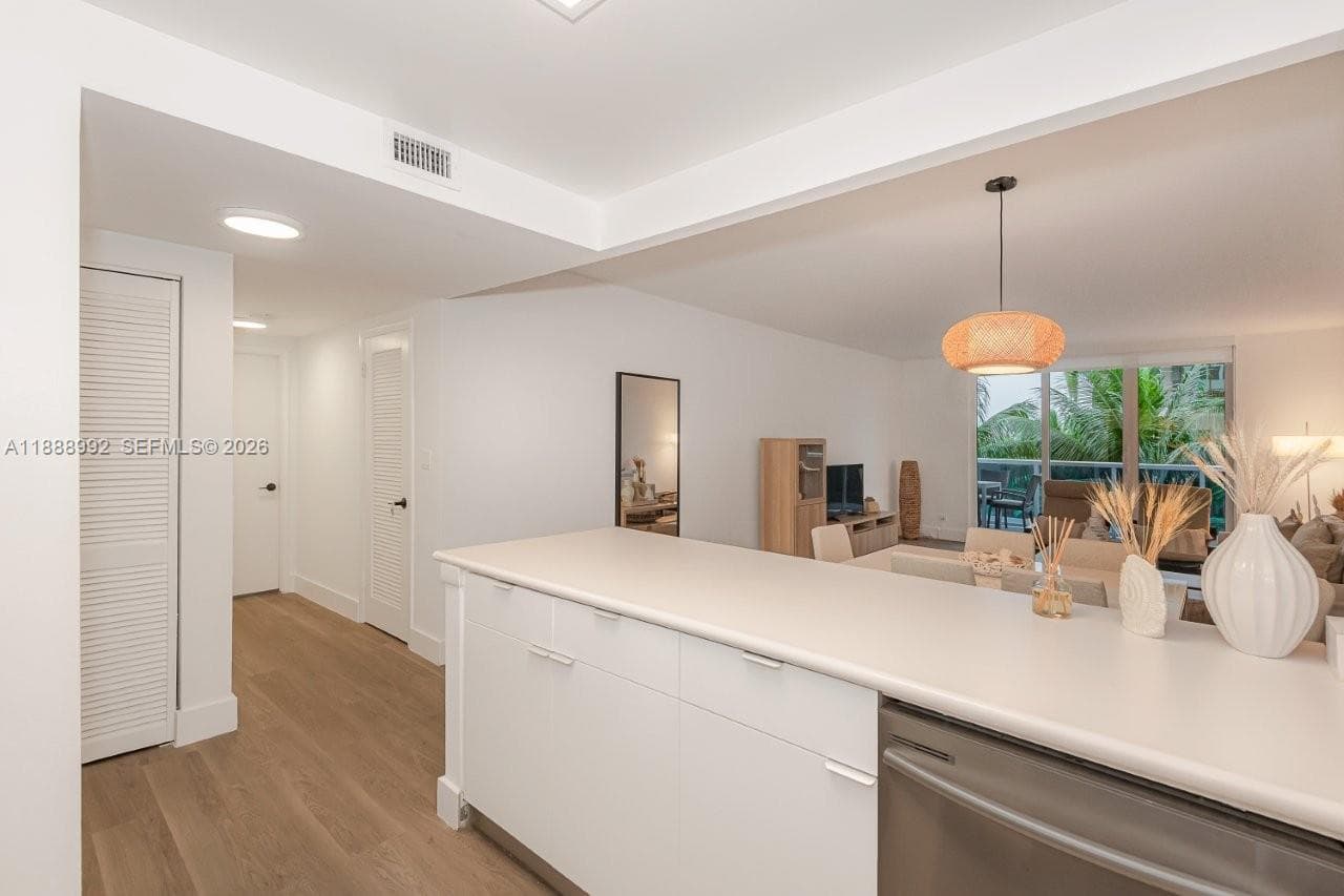 2301 Collins Ave # 333, Miami Beach FL 33139 — 17