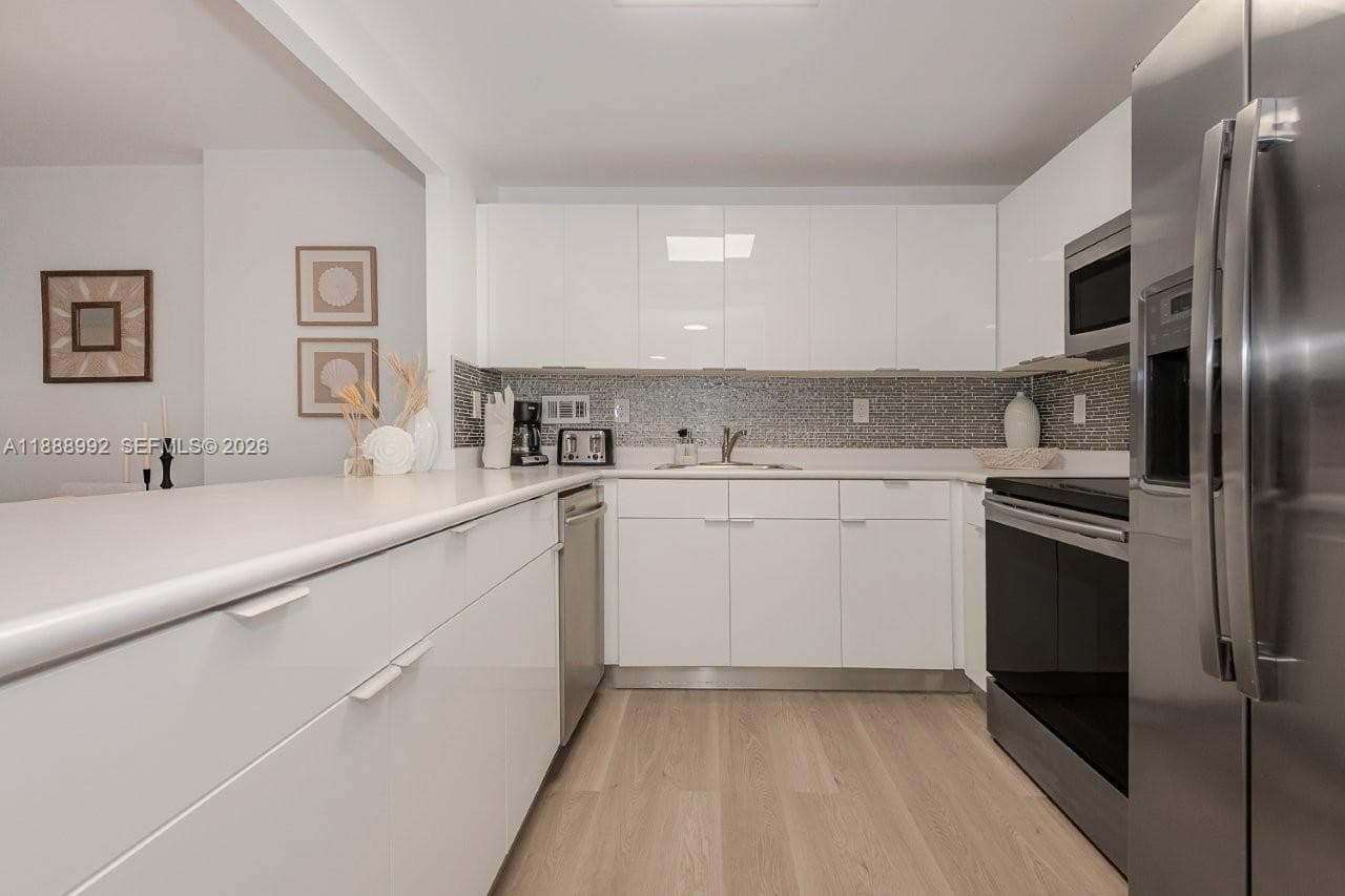 2301 Collins Ave # 333, Miami Beach FL 33139 — 16