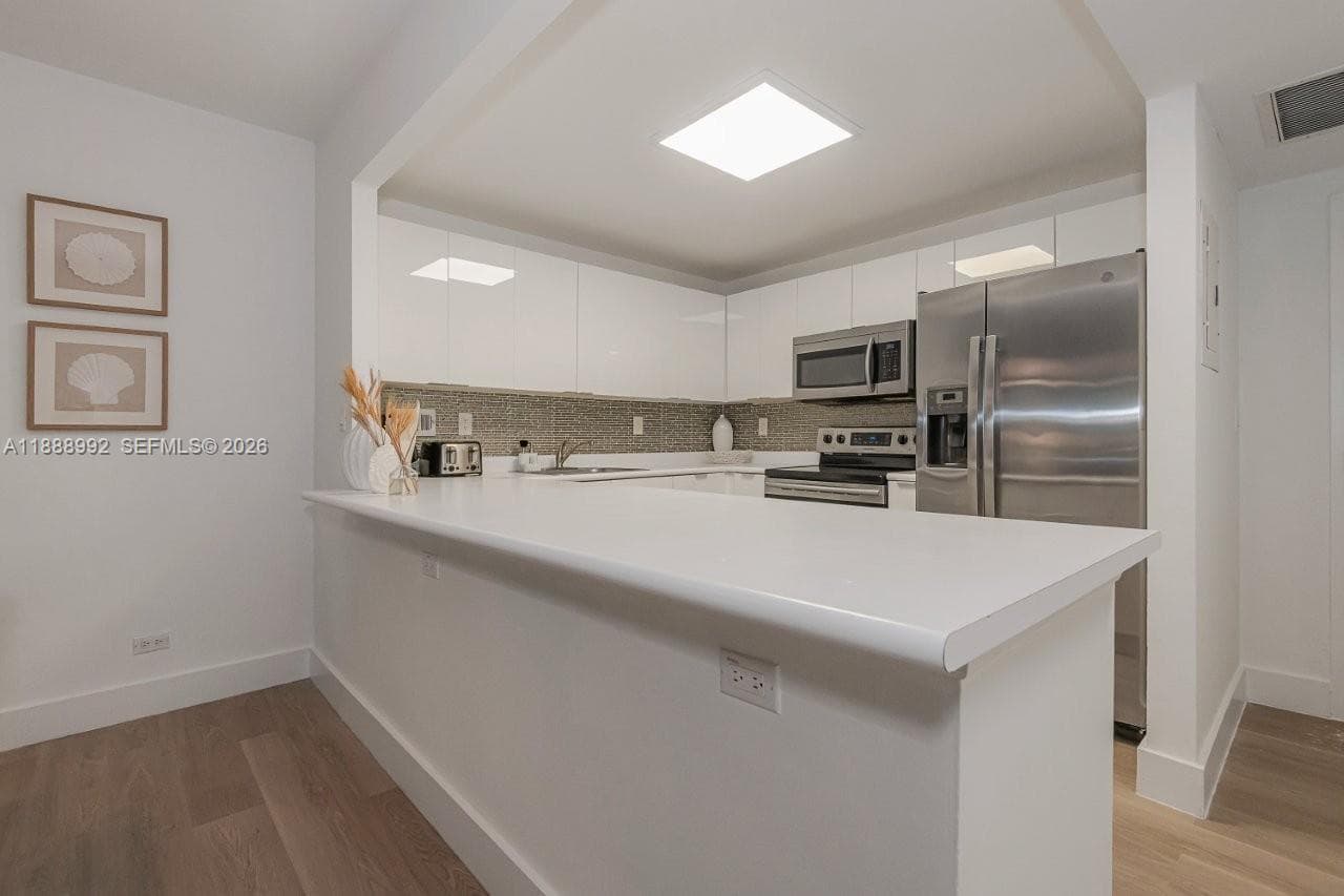 2301 Collins Ave # 333, Miami Beach FL 33139 — 12