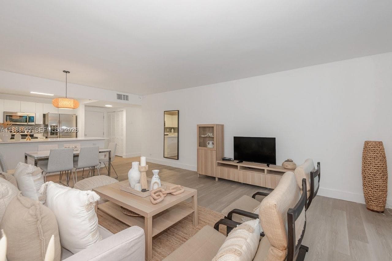 2301 Collins Ave # 333, Miami Beach FL 33139 — 7