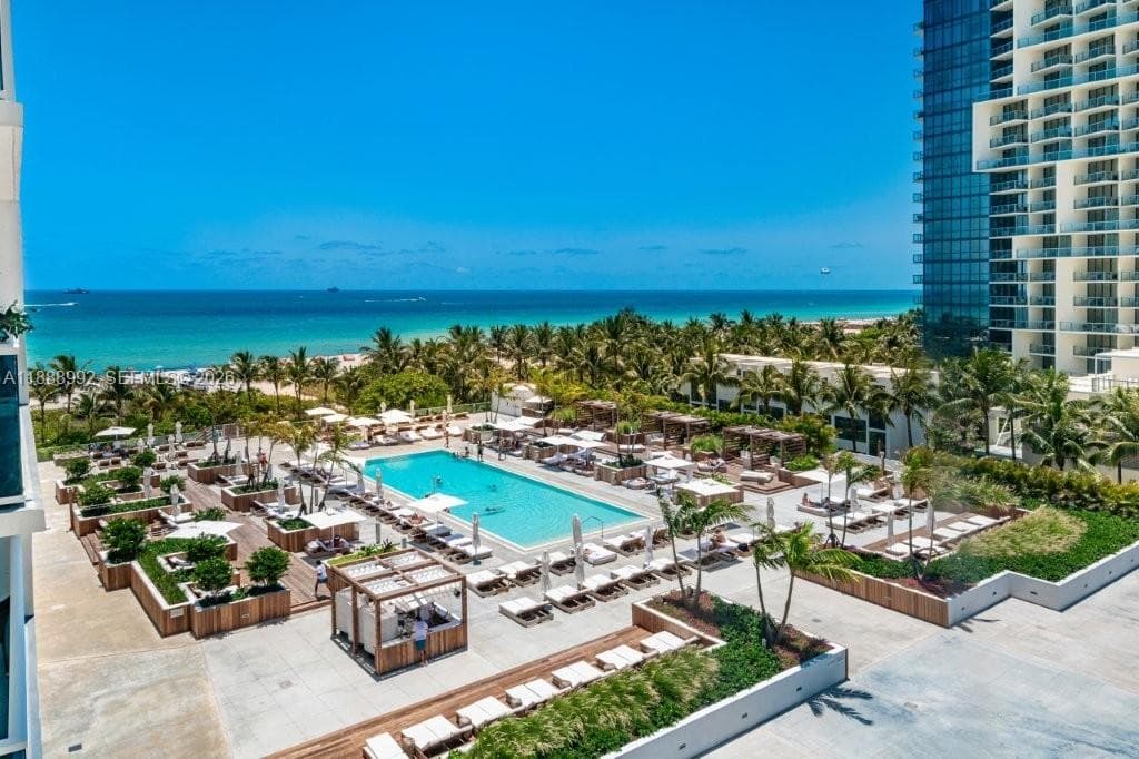 2301 Collins Ave # 333, Miami Beach FL 33139 — 32