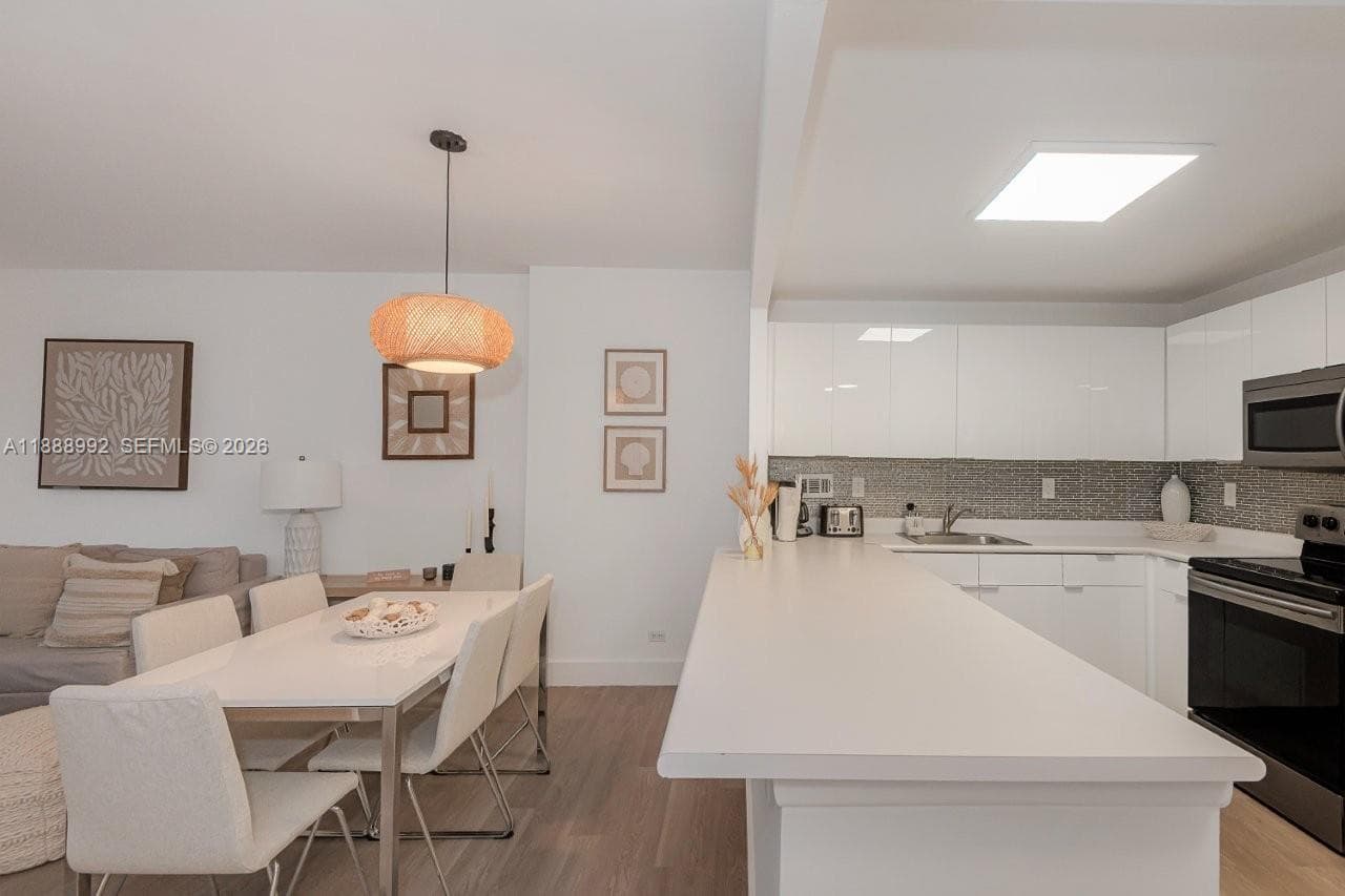 2301 Collins Ave # 333, Miami Beach FL 33139 — 15