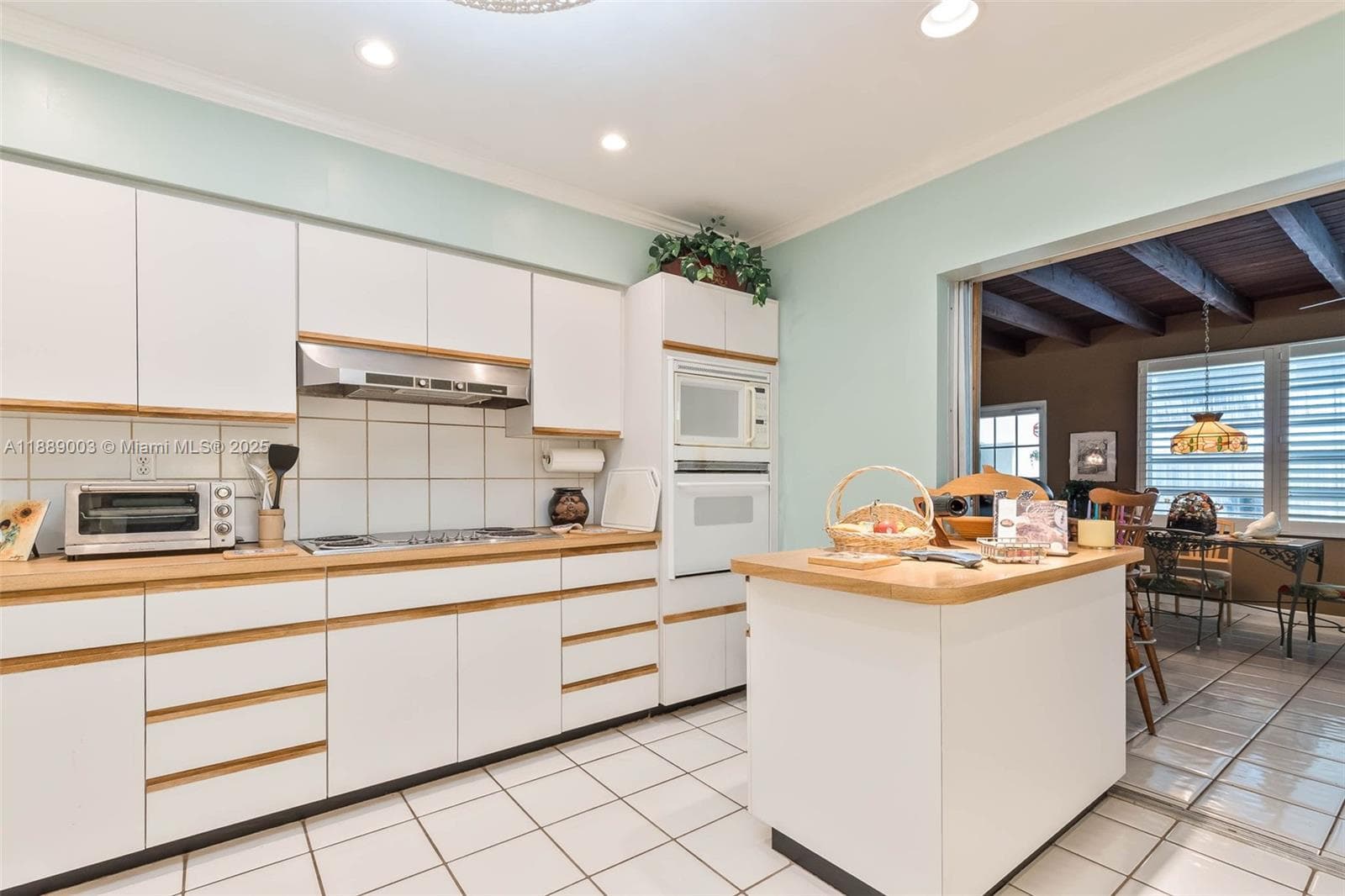 8241 SW 142nd St, Palmetto Bay FL 33158 — 6