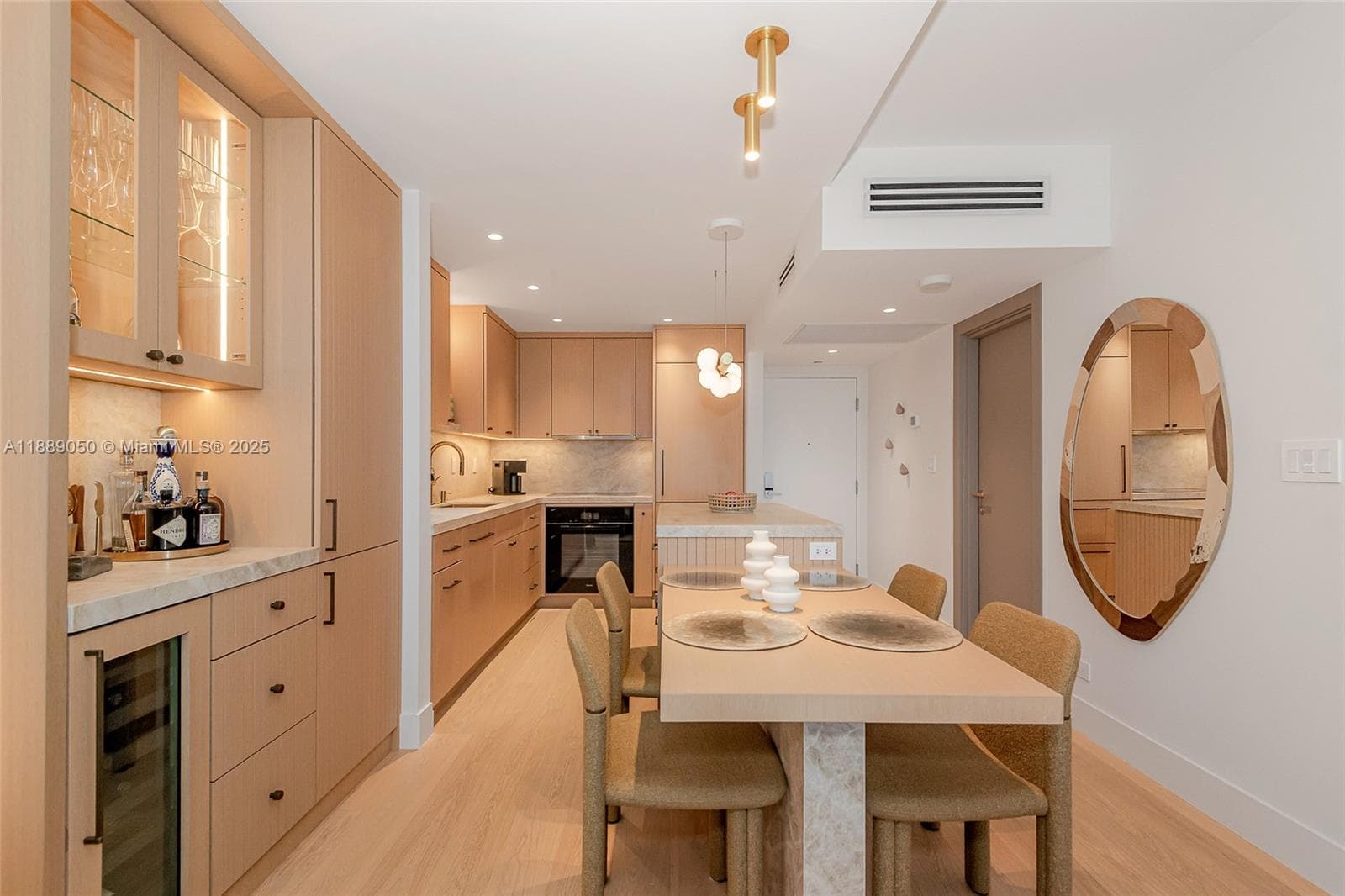 2301 Collins Ave # 1527, Miami Beach FL 33139 — 17