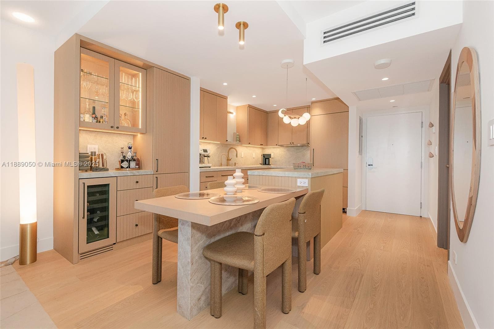 2301 Collins Ave # 1527, Miami Beach FL 33139 — 19