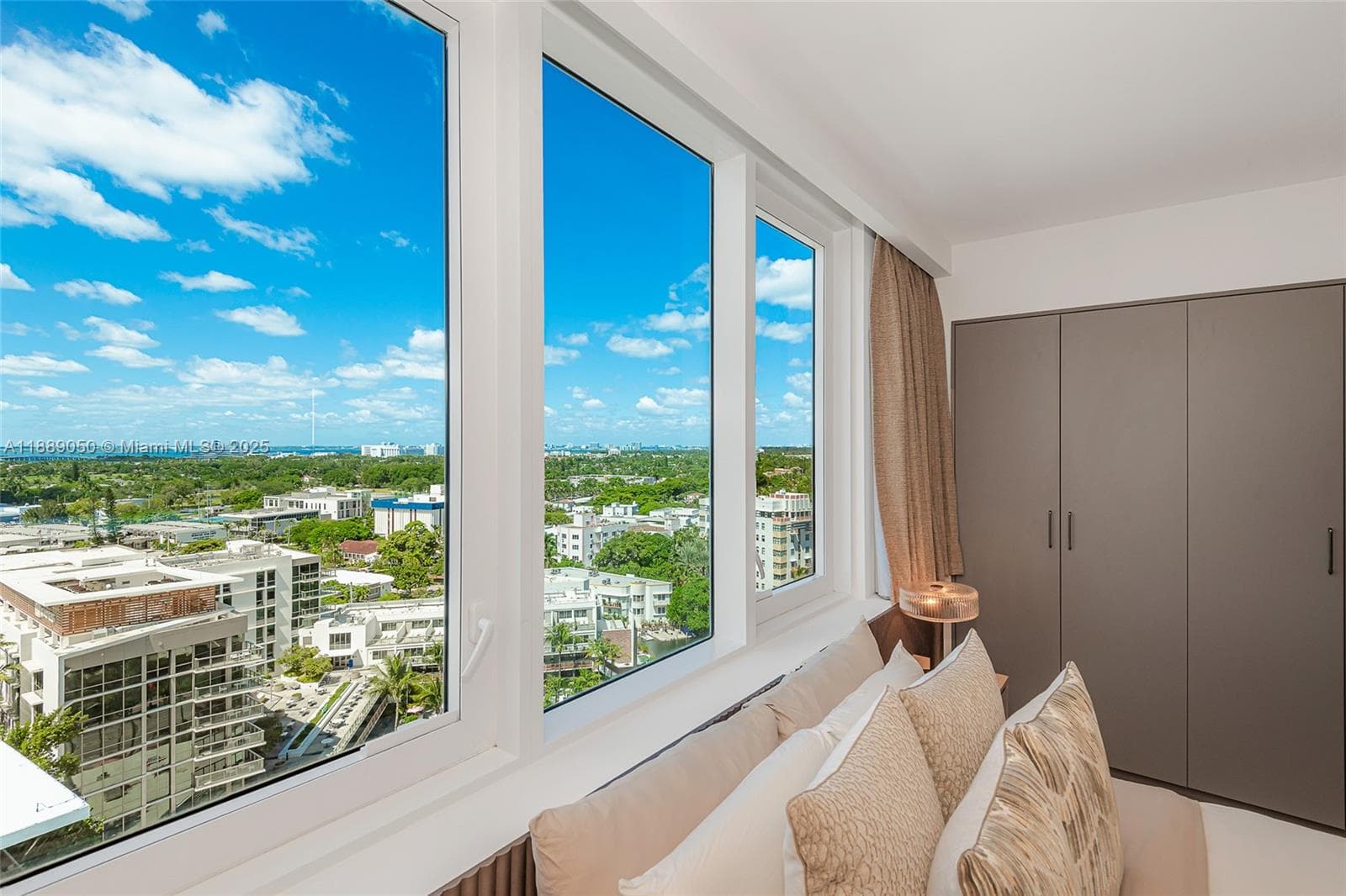 2301 Collins Ave # 1527, Miami Beach FL 33139 — 31