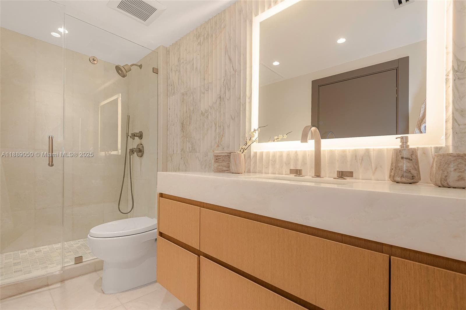 2301 Collins Ave # 1527, Miami Beach FL 33139 — 29