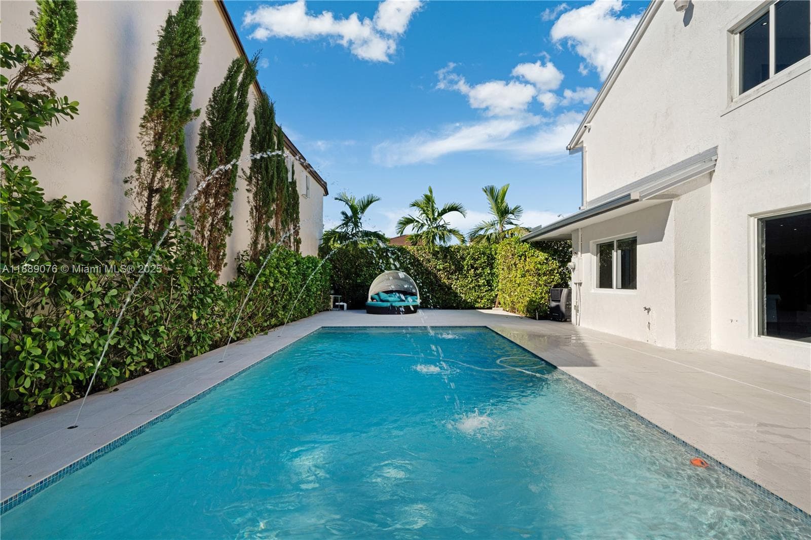 6763 SW 106 pl, Miami FL 33173 — 30