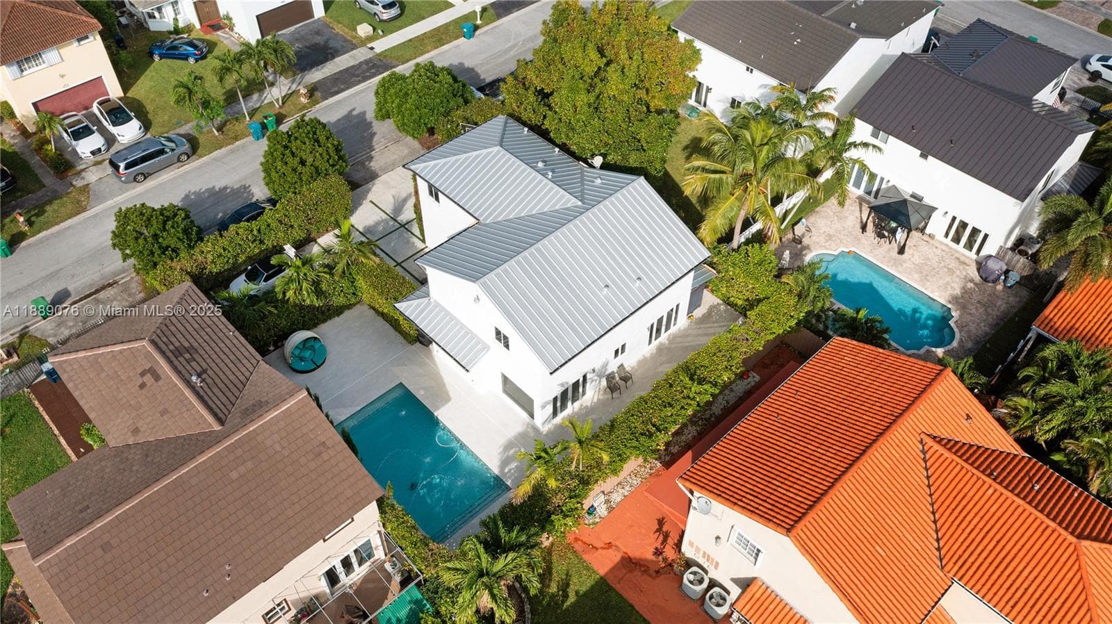 6763 SW 106 pl, Miami FL 33173 — 40