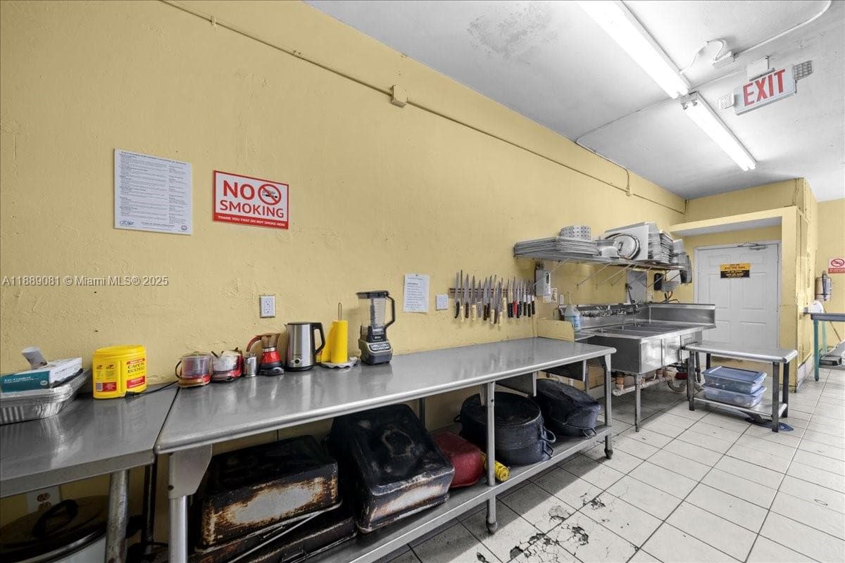 2313 NW 27th Ave, Miami FL 33142 — 16