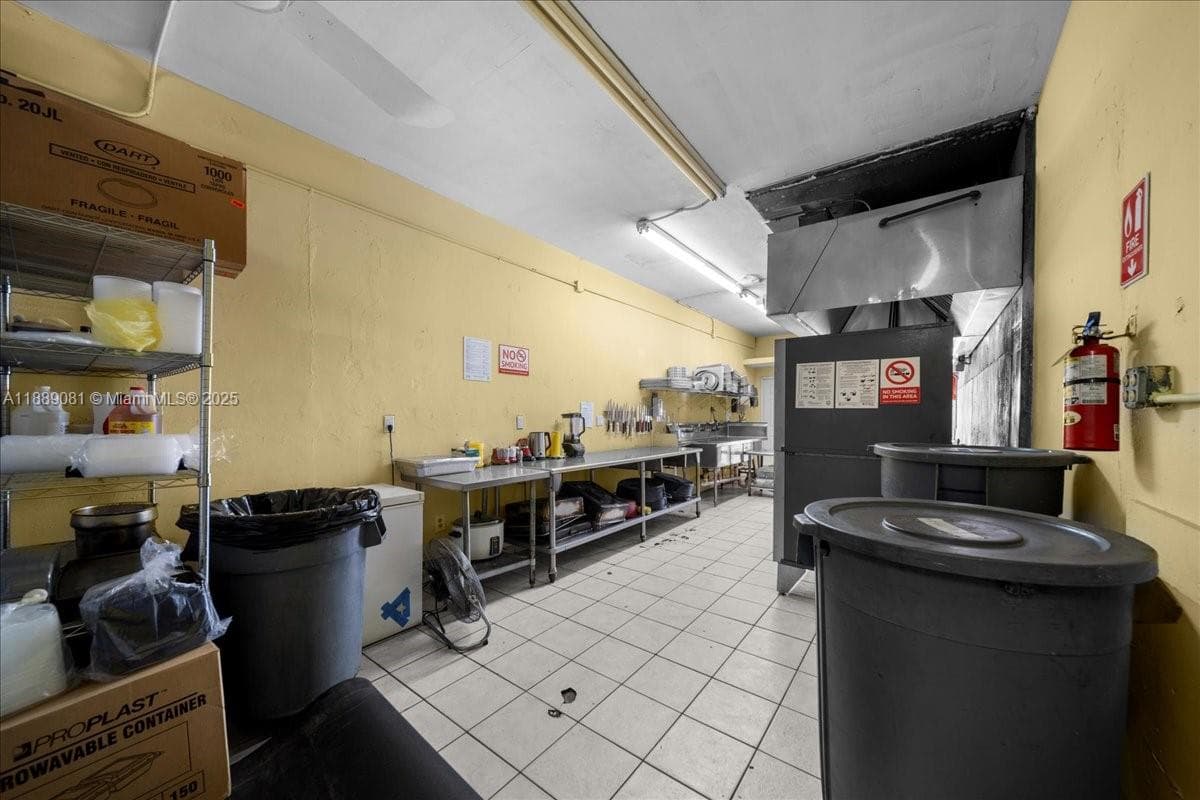2313 NW 27th Ave, Miami FL 33142 — 19
