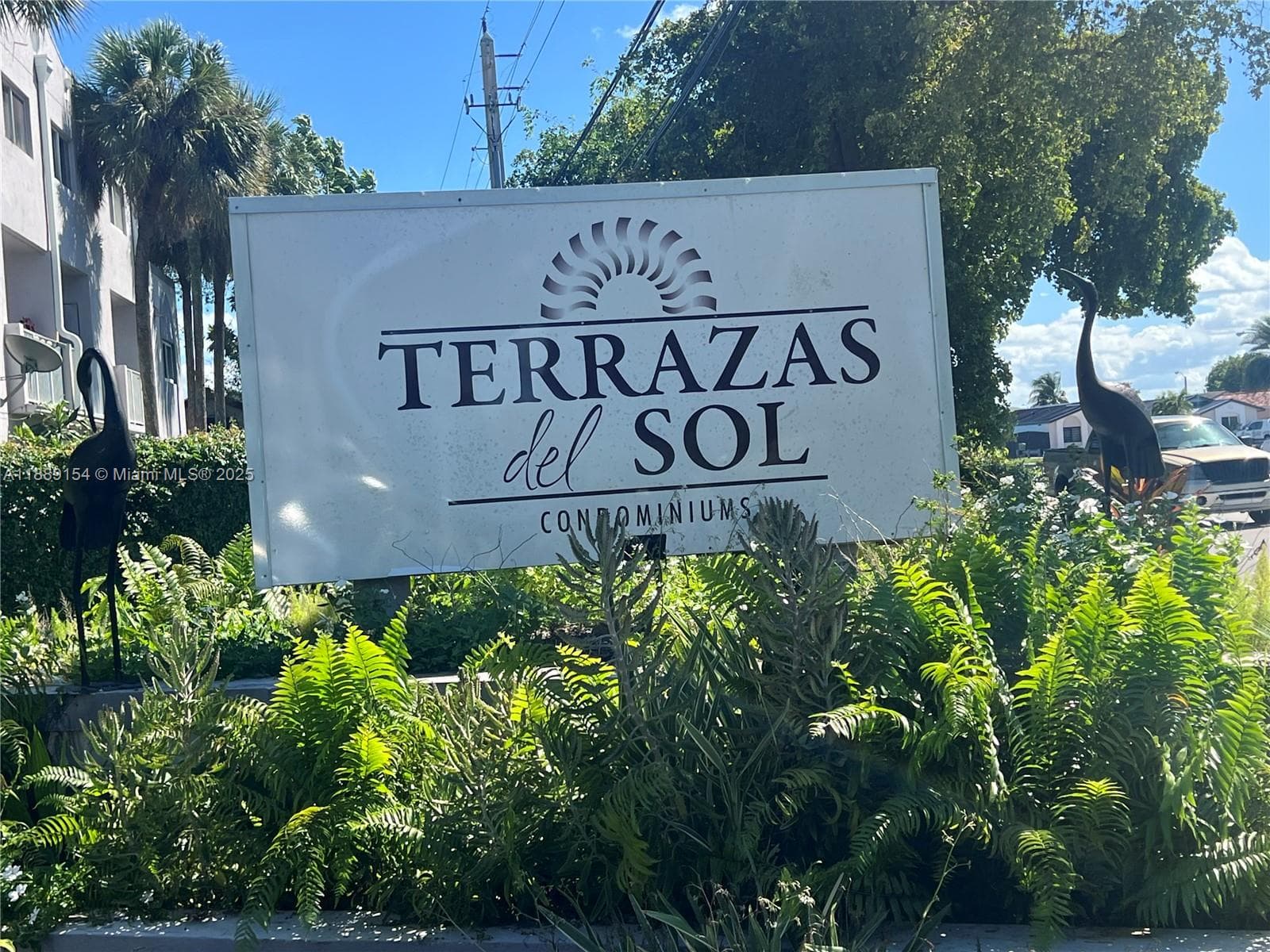 2750 W 76th St # 203, Hialeah FL 33016 — 1