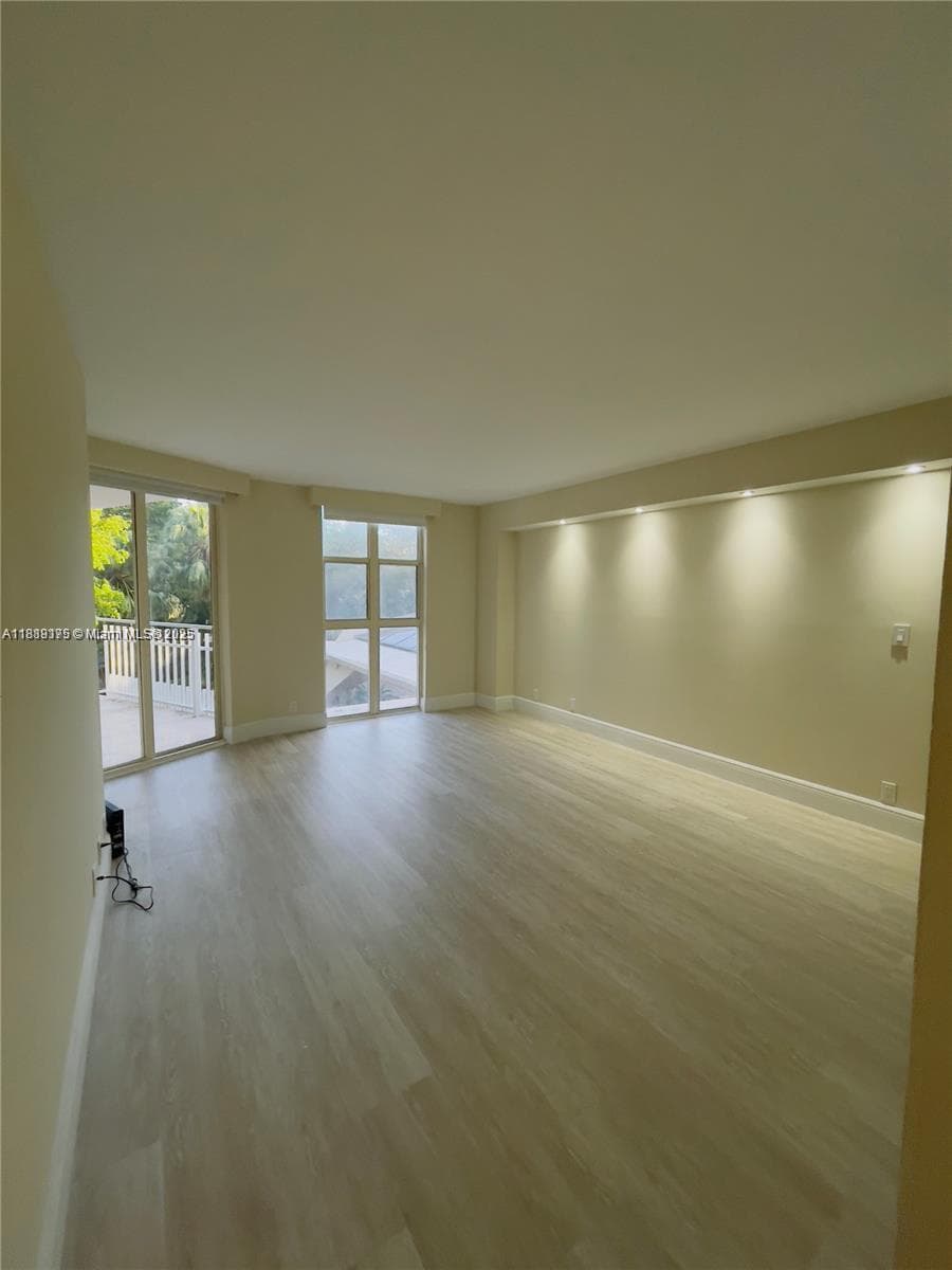 2000 Towerside # 309, Miami FL 33138 — 6