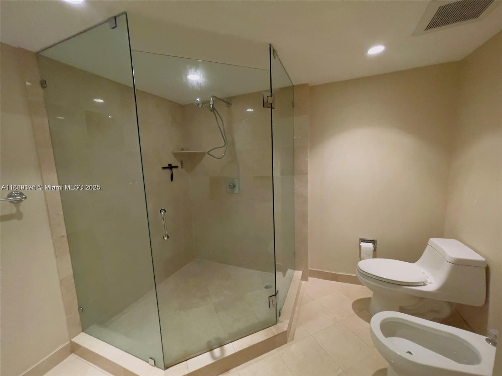 2000 Towerside # 309, Miami FL 33138 — 12