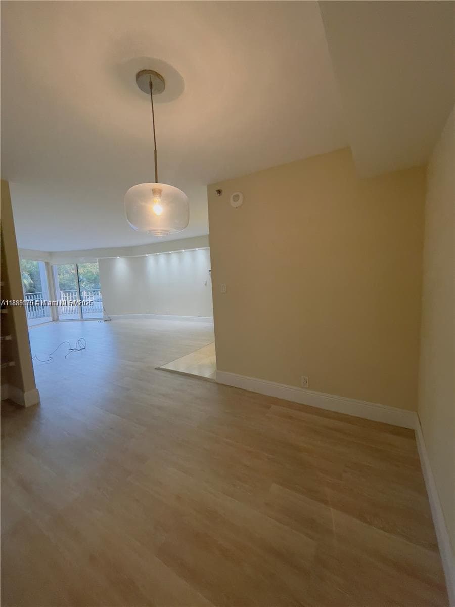 2000 Towerside # 309, Miami FL 33138 — 10
