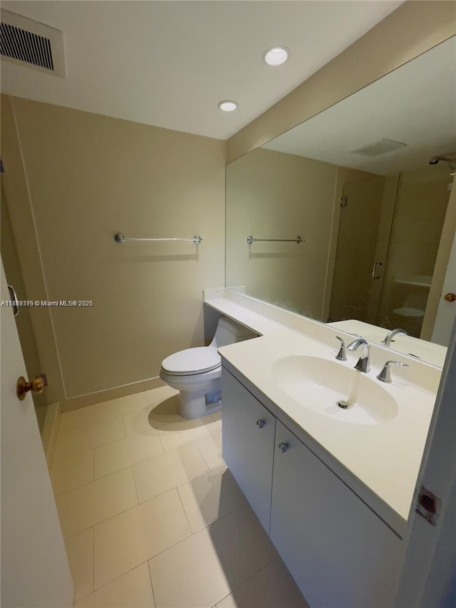 2000 Towerside # 309, Miami FL 33138 — 8