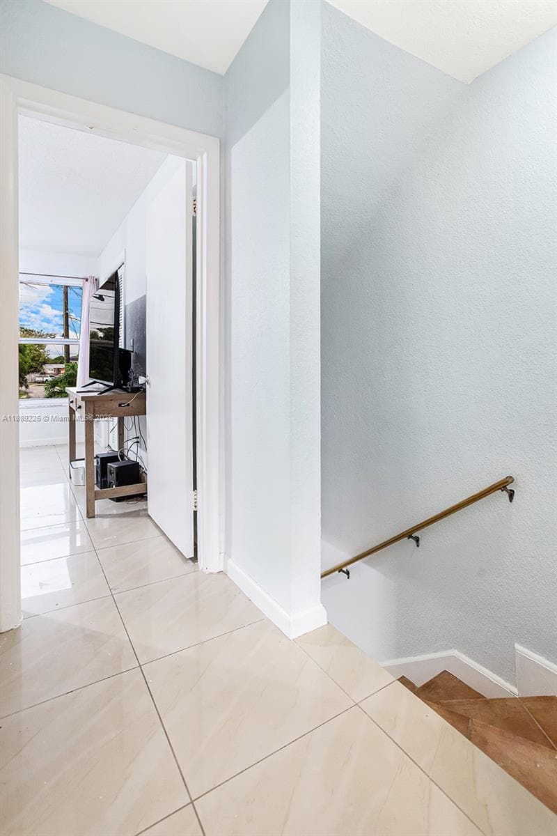 7000 W 15th Ct, Hialeah FL 33014 — 27