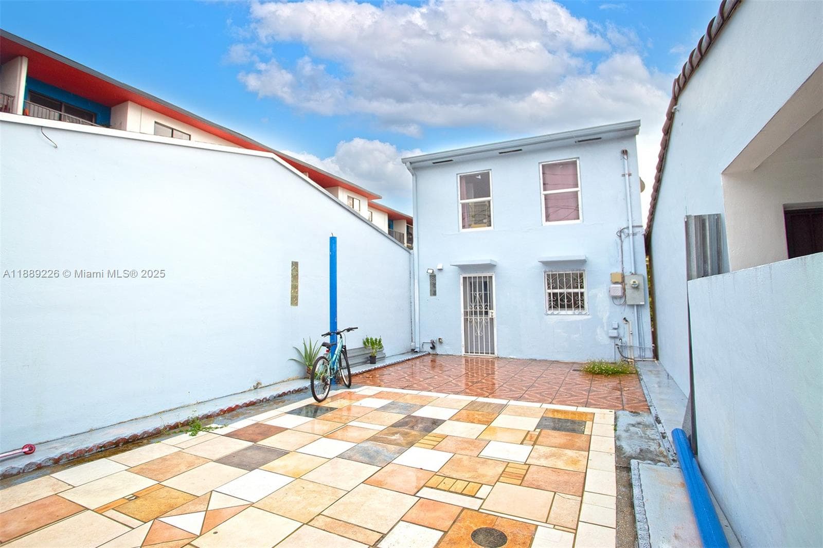 7000 W 15th Ct, Hialeah FL 33014 — 2
