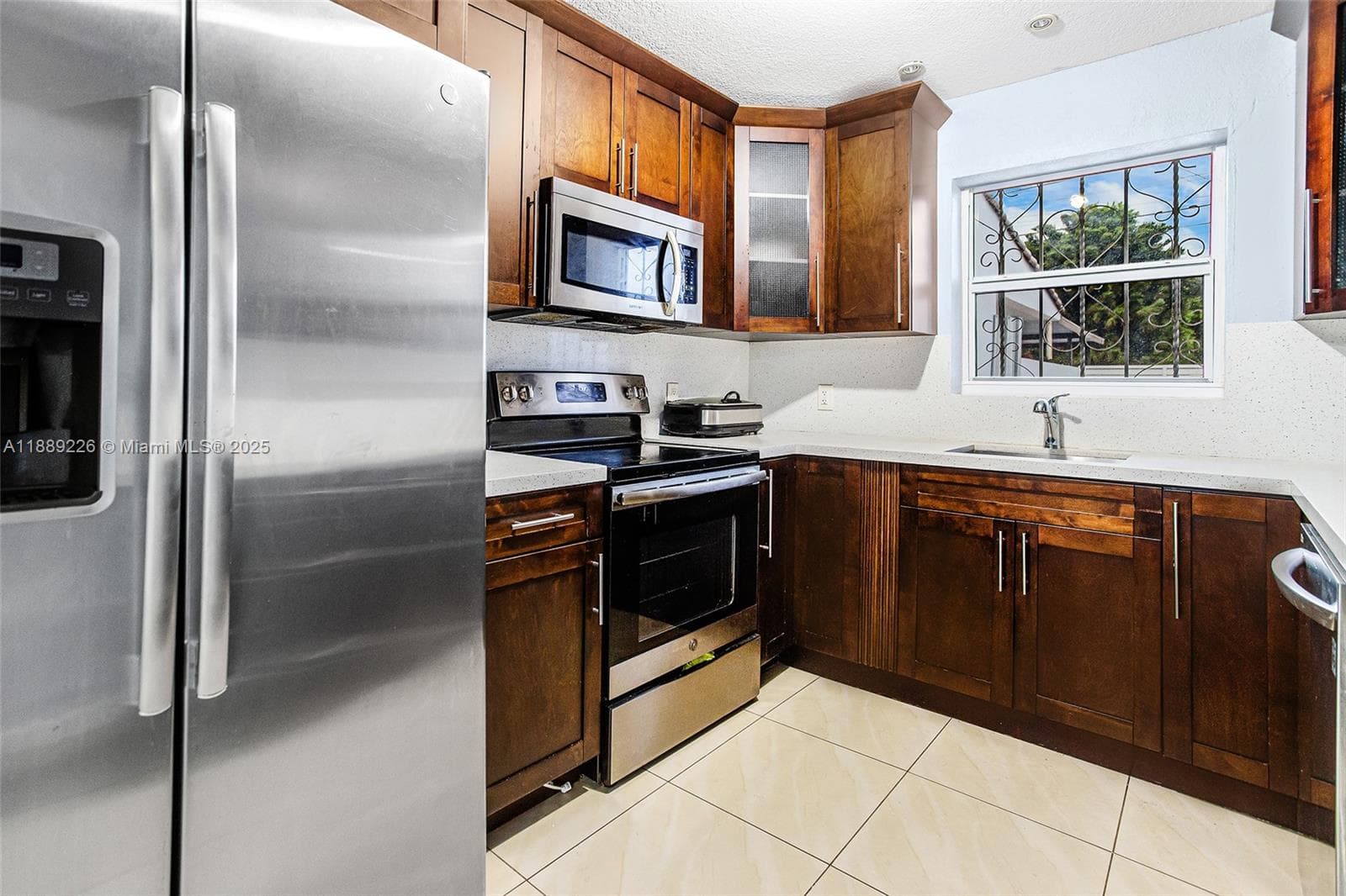 7000 W 15th Ct, Hialeah FL 33014 — 12