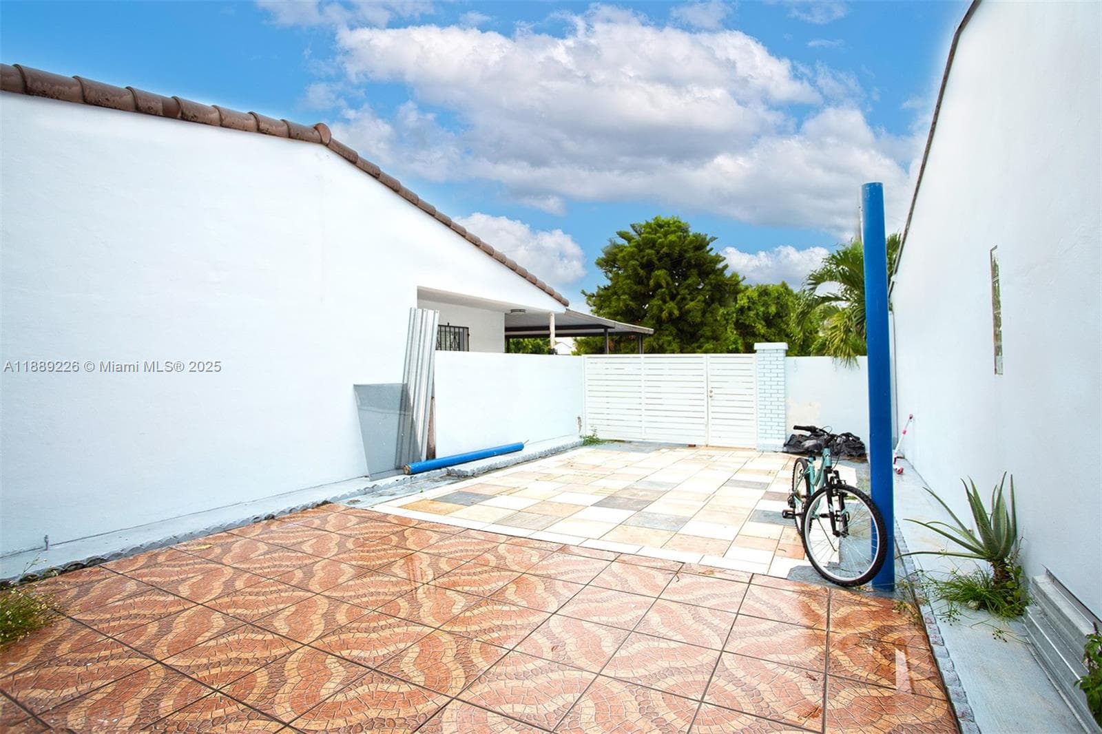 7000 W 15th Ct, Hialeah FL 33014 — 36