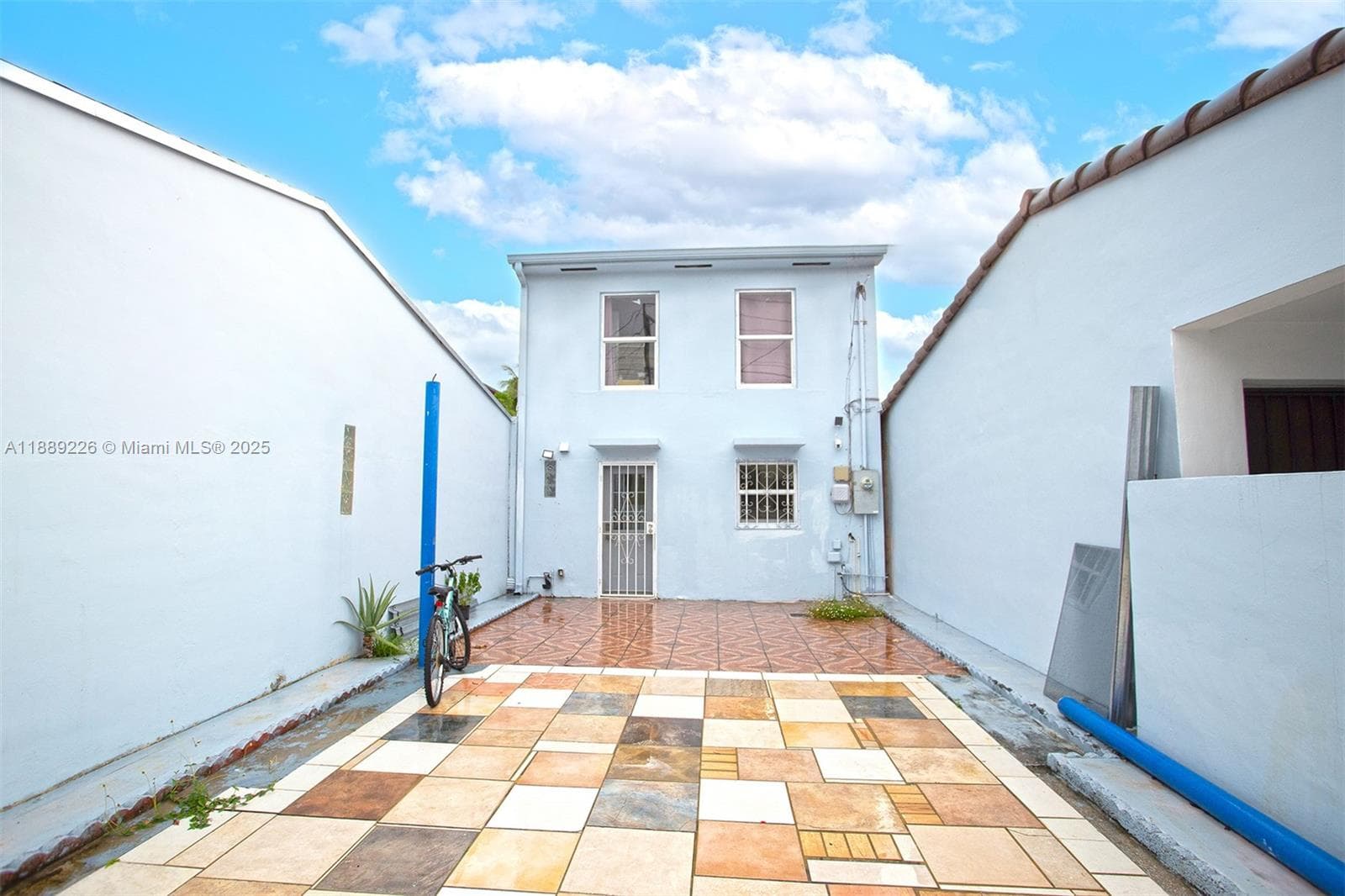7000 W 15th Ct, Hialeah FL 33014 — 38
