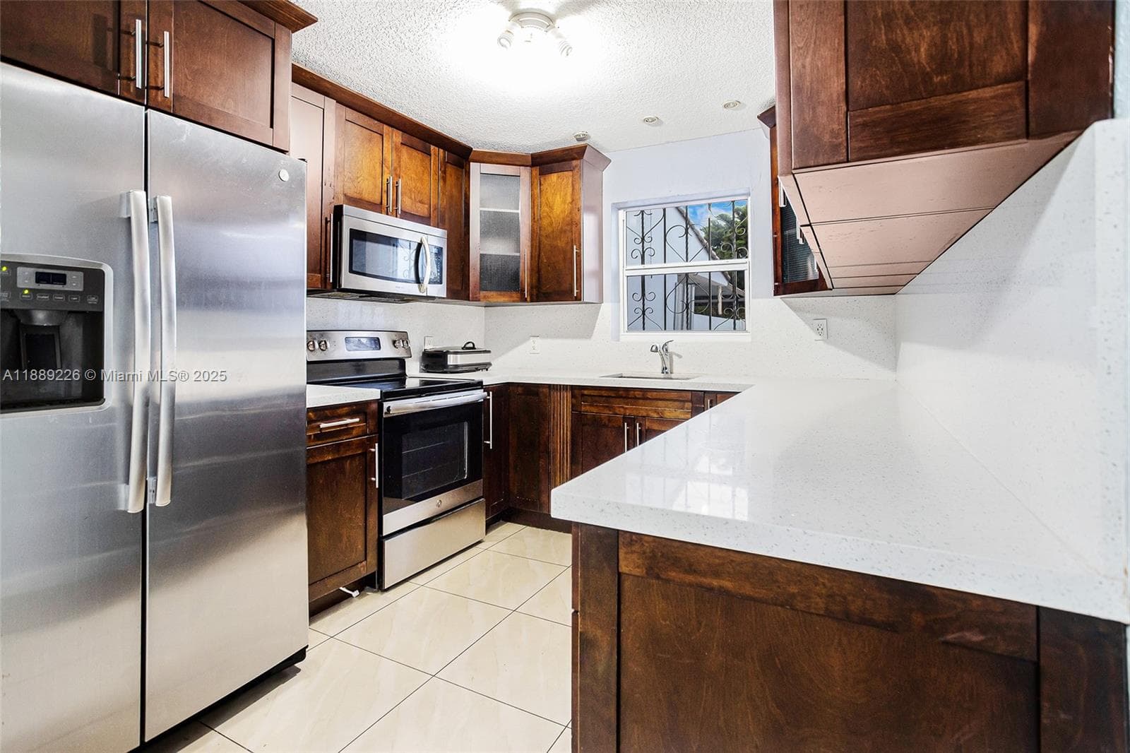 7000 W 15th Ct, Hialeah FL 33014 — 10