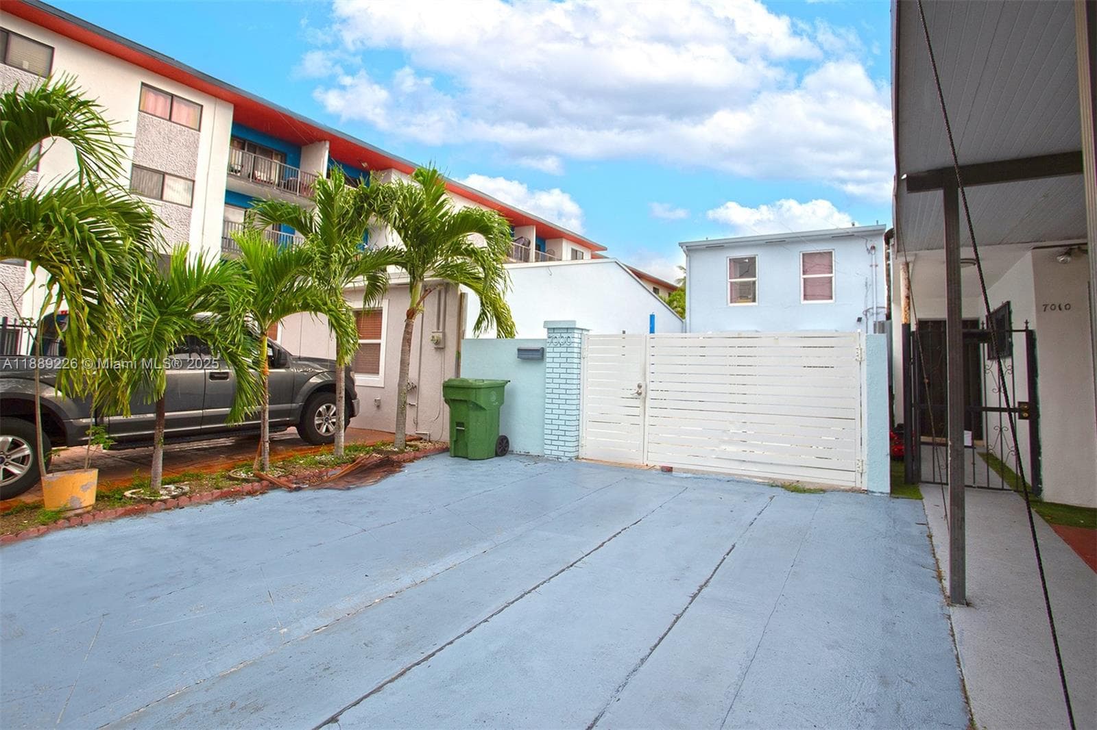 7000 W 15th Ct, Hialeah FL 33014 — 37