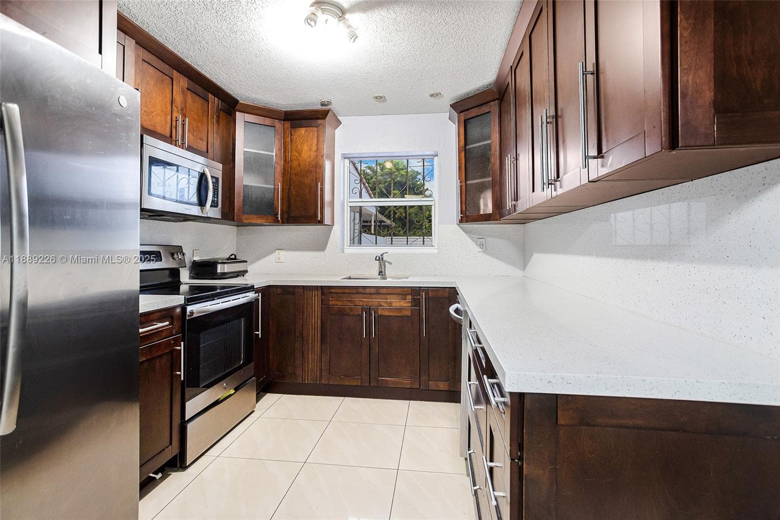 7000 W 15th Ct, Hialeah FL 33014 — 11