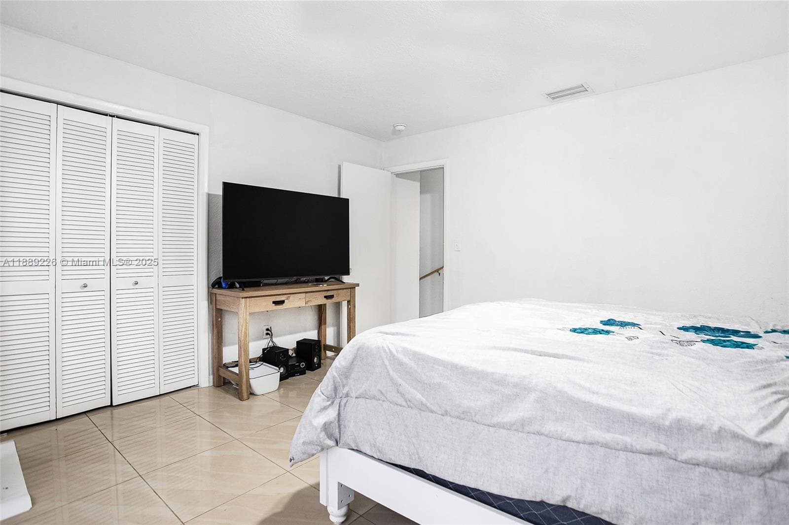 7000 W 15th Ct, Hialeah FL 33014 — 21